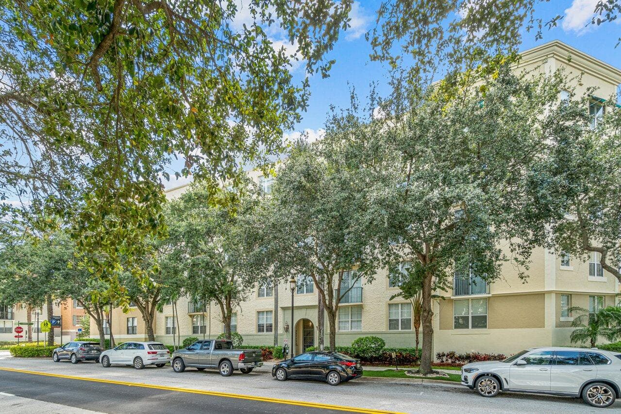 630 S Sapodilla Avenue 110, West Palm Beach, FL 33401 — photo 31 of 37