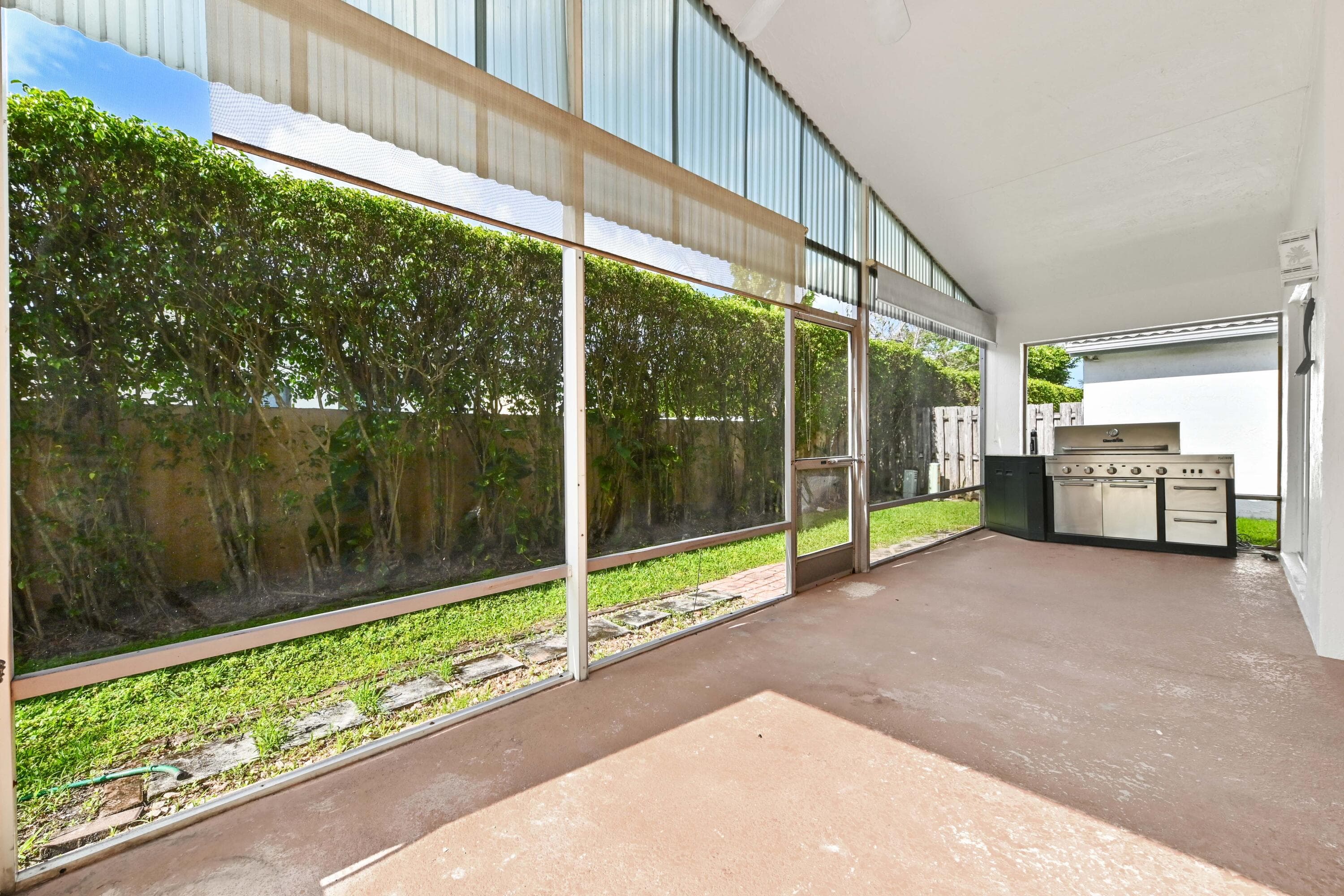 8856 Thames River Drive, Boca Raton, FL 33433 — photo 2 of 29