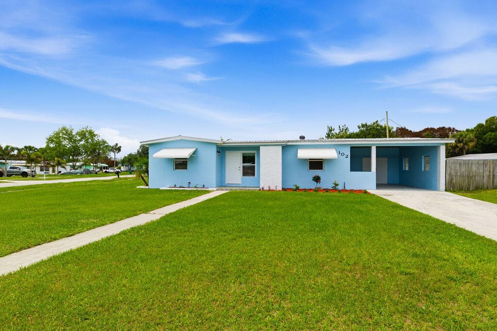 102 SE El Sito Court, Port St. Lucie, FL 34983 — photo 3 of 27
