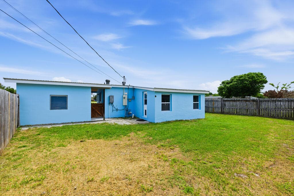 102 SE El Sito Court, Port St. Lucie, FL 34983 — photo 24 of 27
