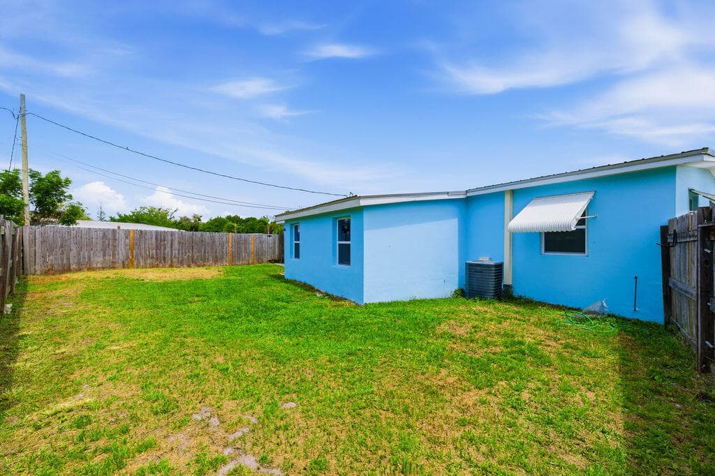 102 SE El Sito Court, Port St. Lucie, FL 34983 — photo 25 of 27
