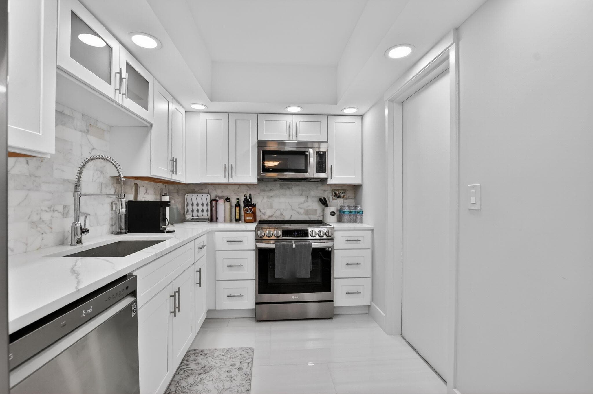6815 Willow Wood Drive 4073, Boca Raton, FL 33434 — photo 11 of 48