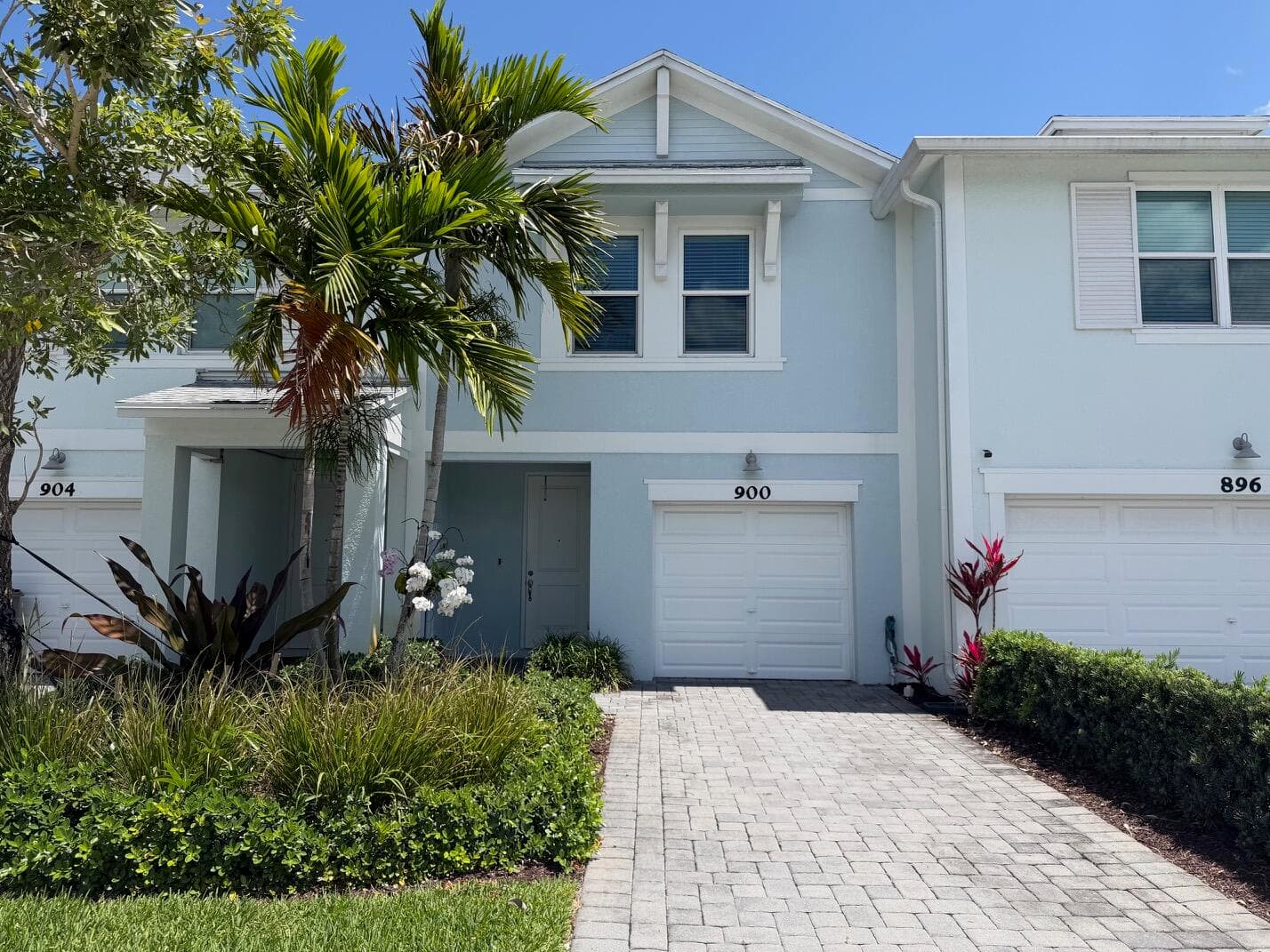 900 Seabright Avenue, West Palm Beach, FL 33413 — photo 1 of 25