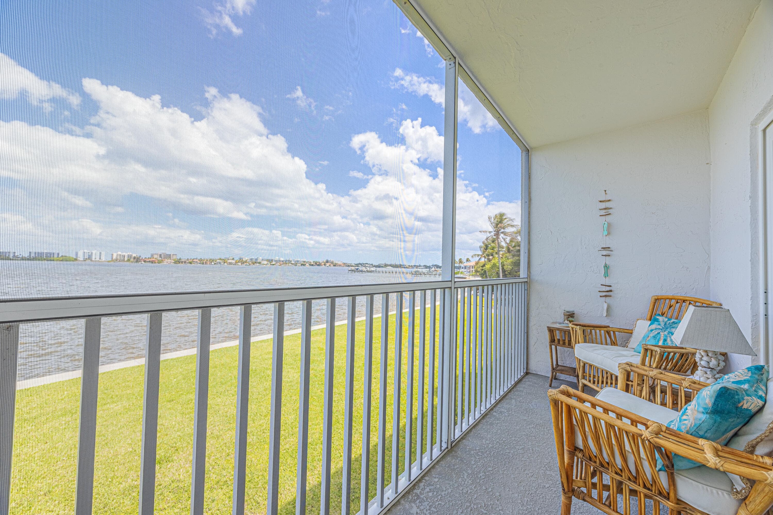 1516 S Lakeside Drive 203, Lake Worth Beach, FL 33460 — photo 1 of 21