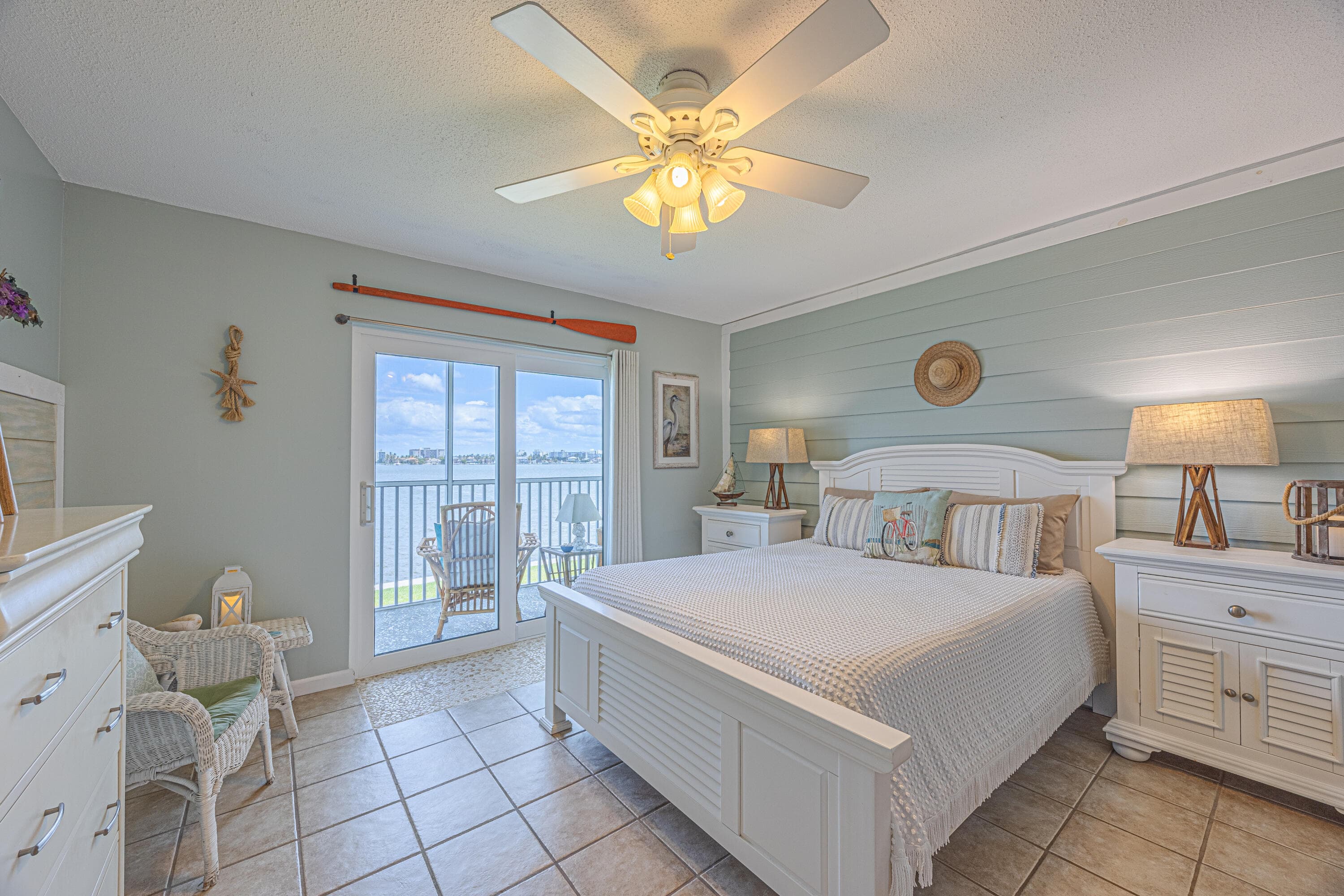 1516 S Lakeside Drive 203, Lake Worth Beach, FL 33460 — photo 8 of 21