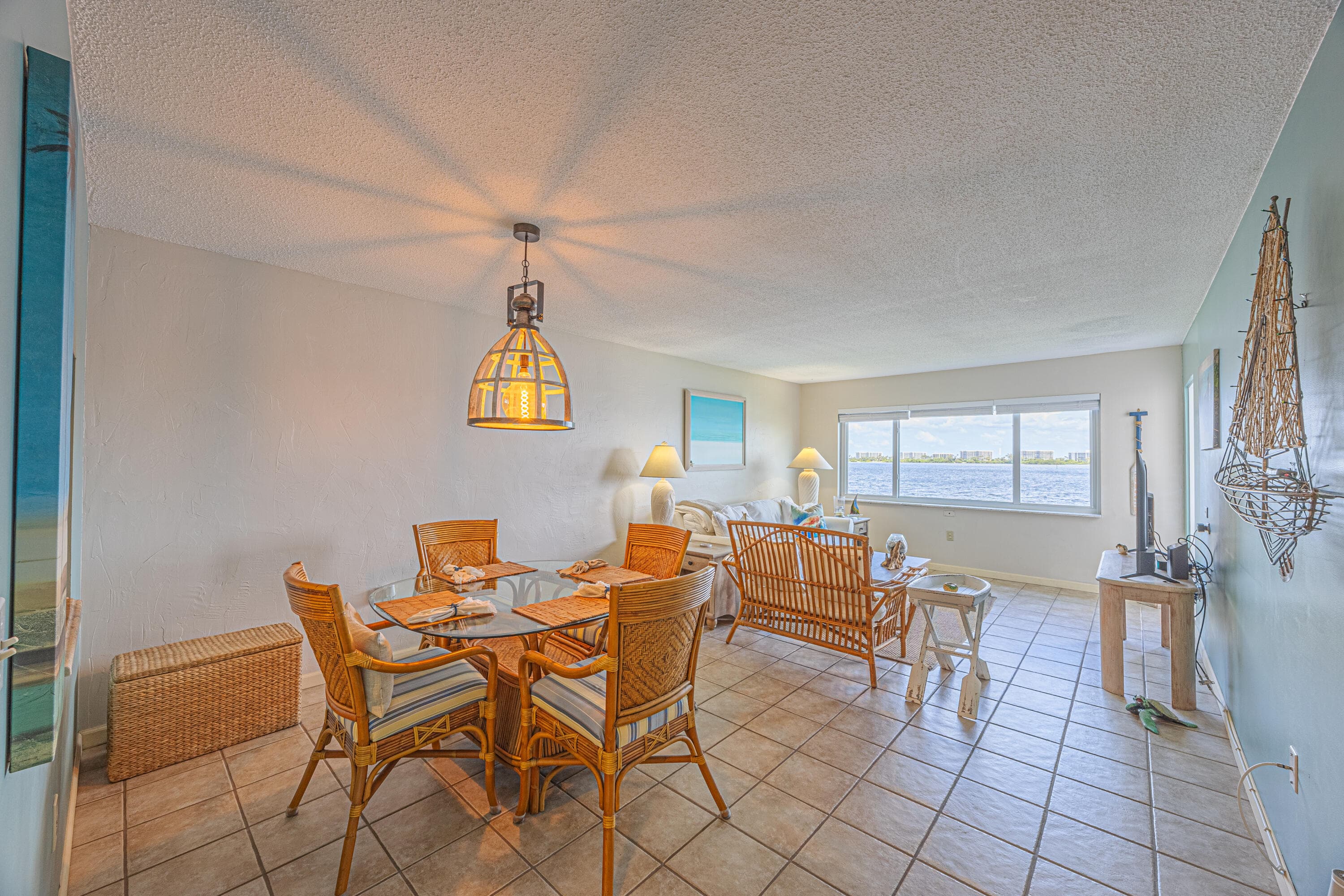 1516 S Lakeside Drive 203, Lake Worth Beach, FL 33460 — photo 5 of 21