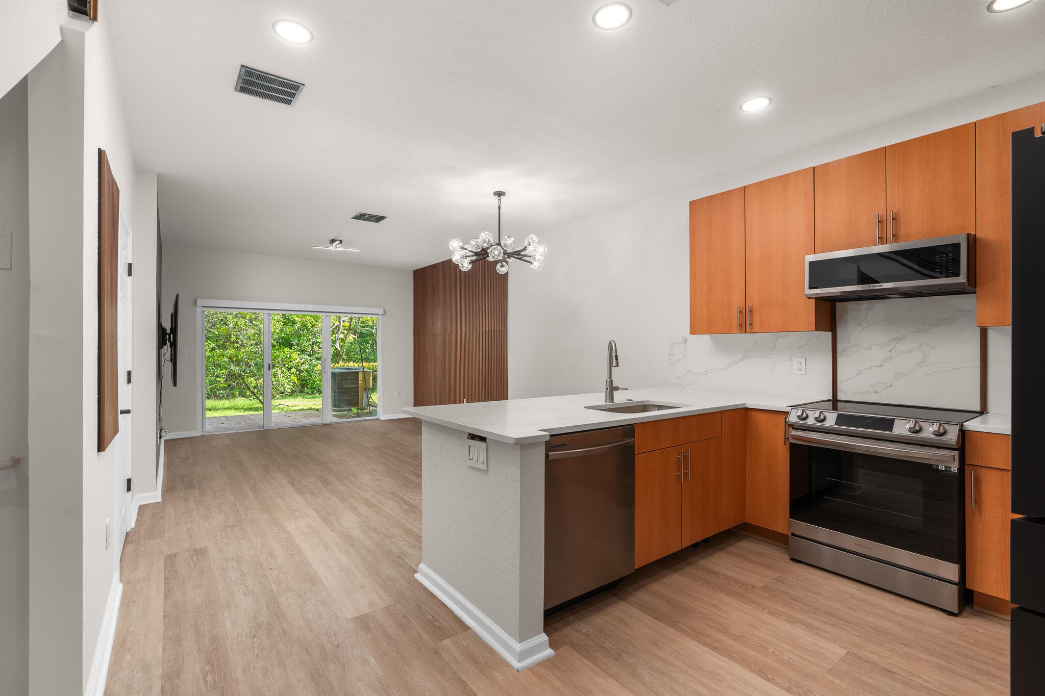 2543 NW 31st Court 2543, Oakland Park, FL 33309 — photo 1 of 44