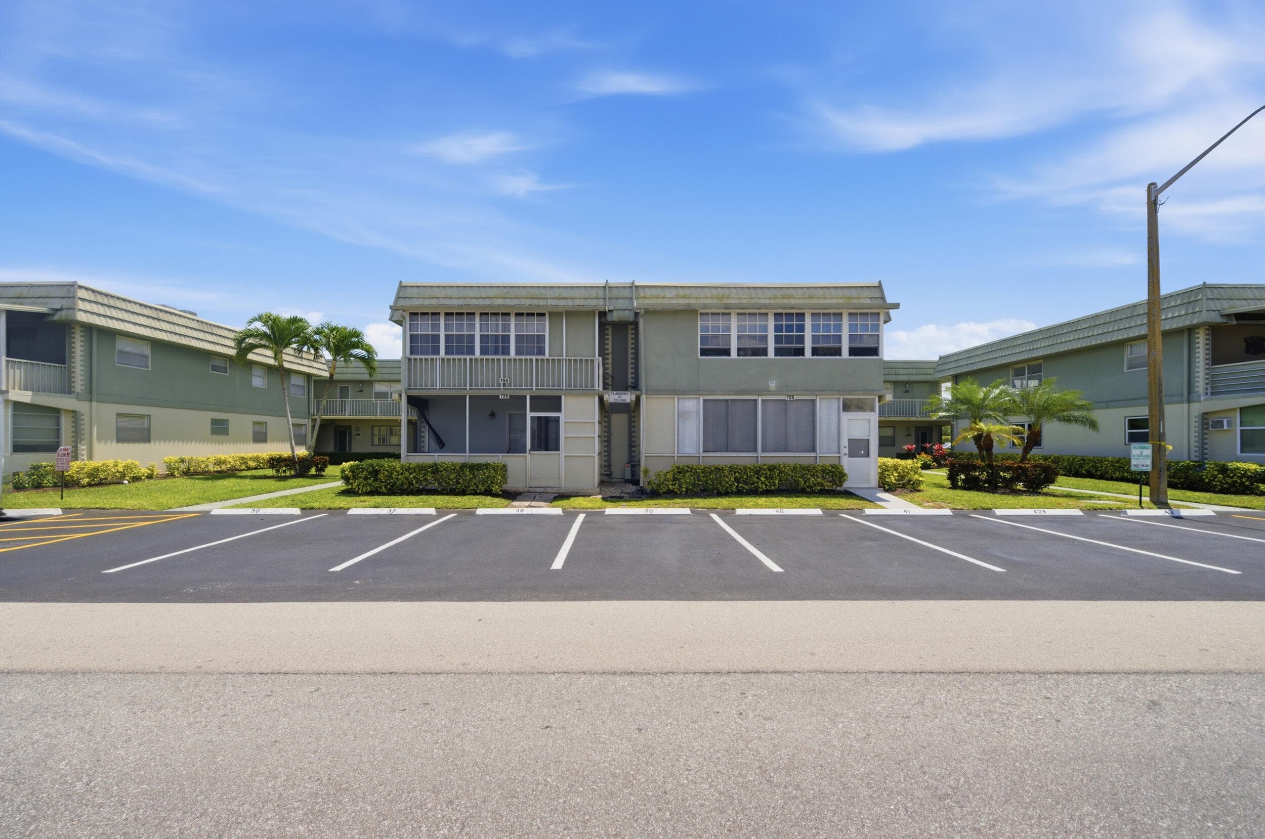 724 Flanders P, Delray Beach, FL 33484 — photo 4 of 56