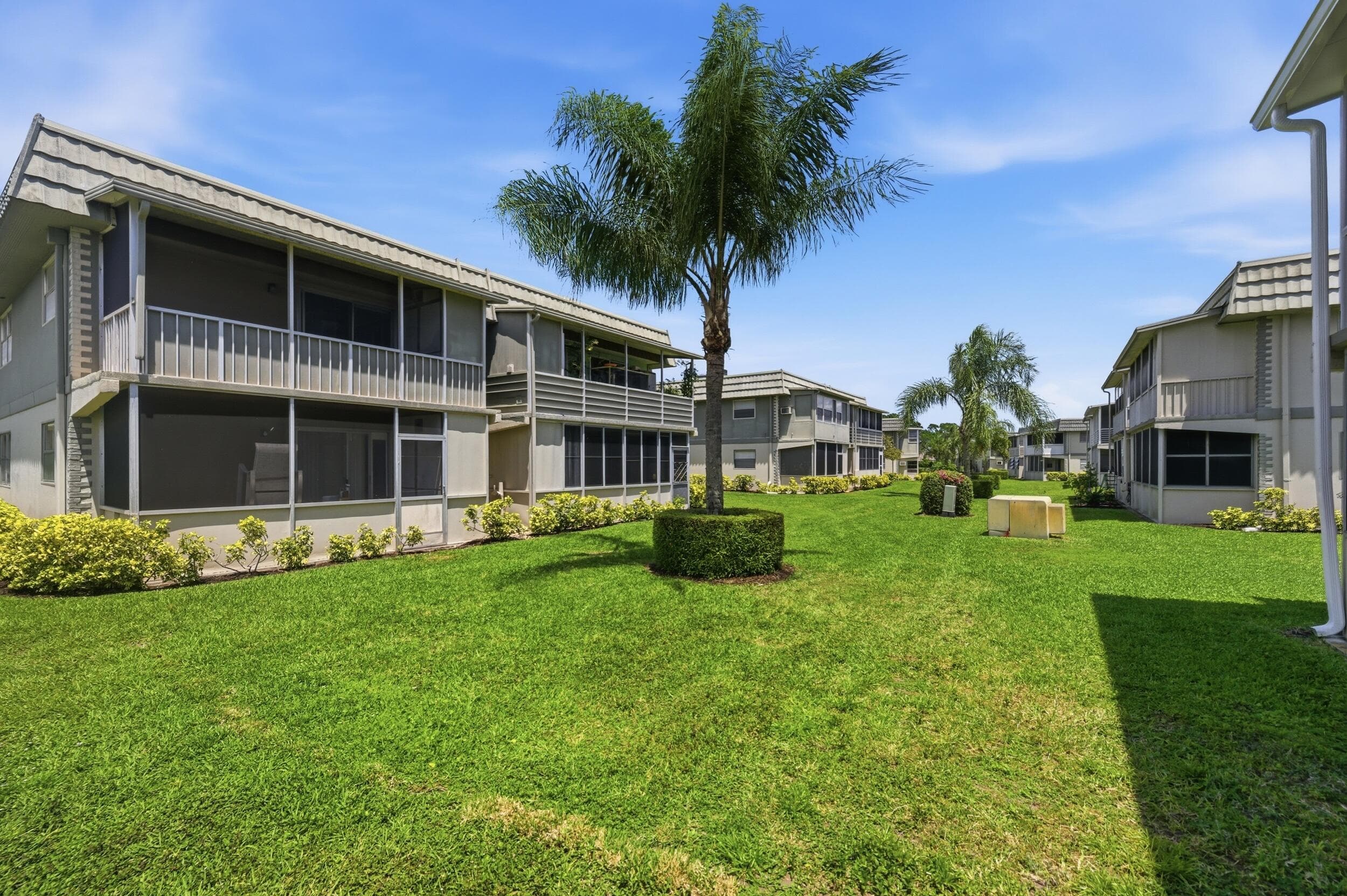 724 Flanders P, Delray Beach, FL 33484 — photo 7 of 56