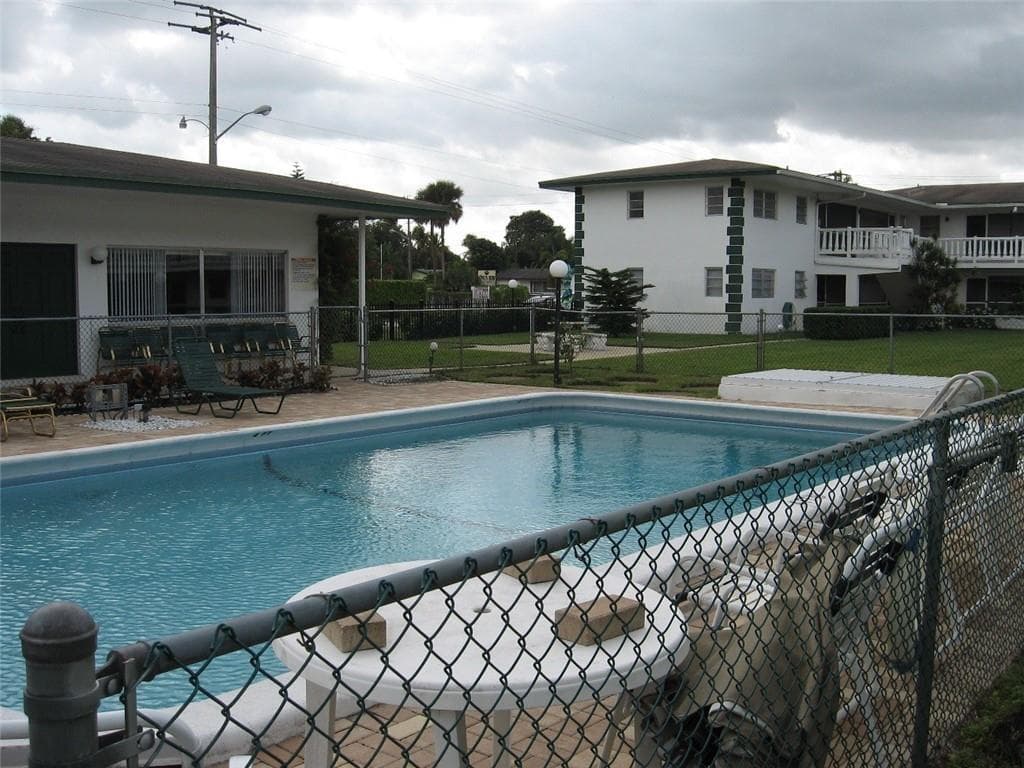 1621 NW 46th Avenue 101, Lauderhill, FL 33313 — photo 17 of 19