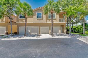 152 Village Boulevard H, Tequesta, FL 33469 — photo 2 of 32