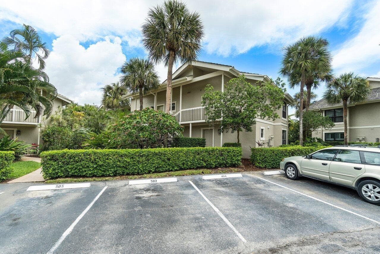 11863 Wimbledon Circle 407, Wellington, FL 33414 — photo 17 of 39