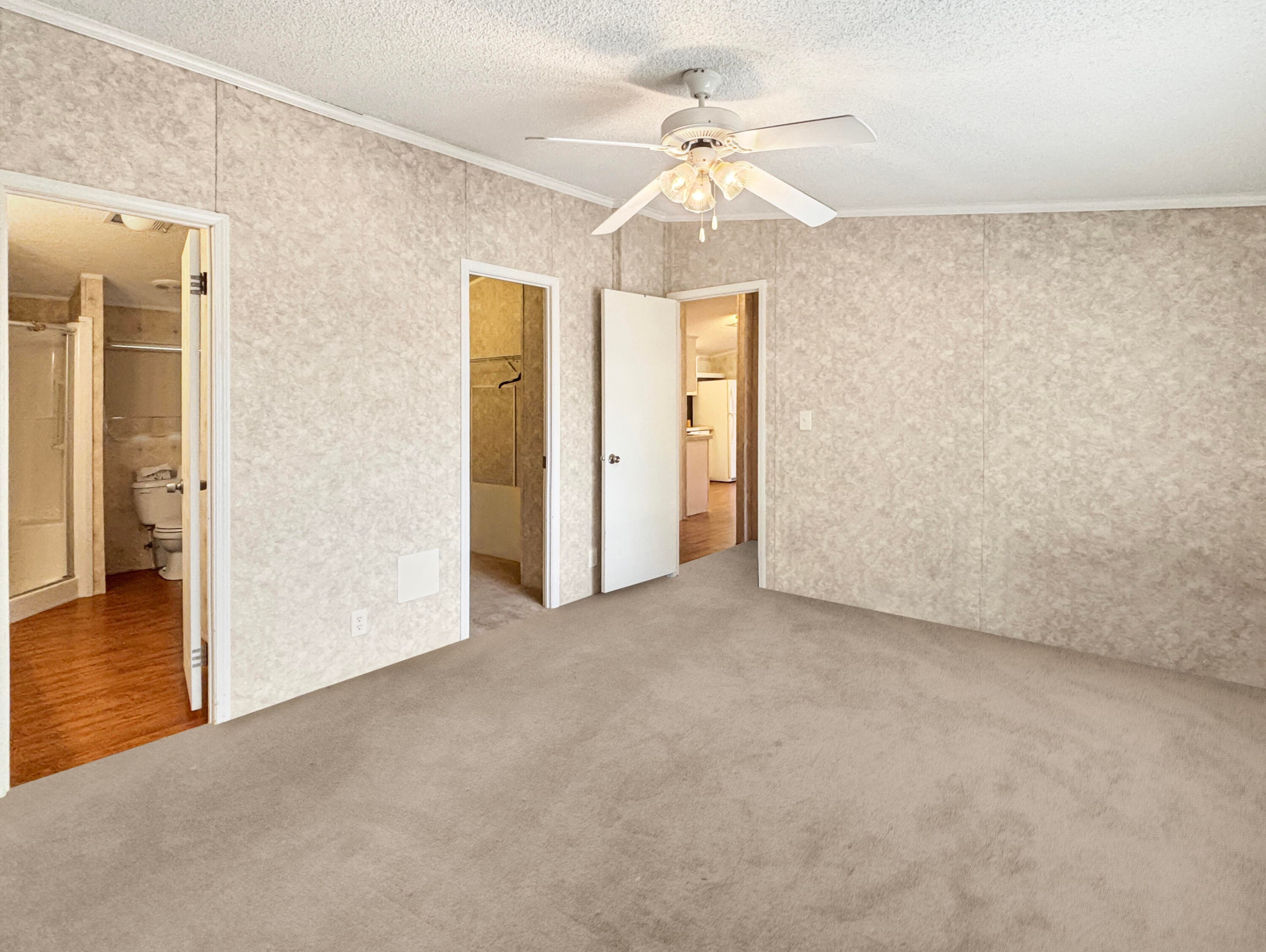 7568 SE Swan Avenue, Hobe Sound, FL 33455 — photo 13 of 29