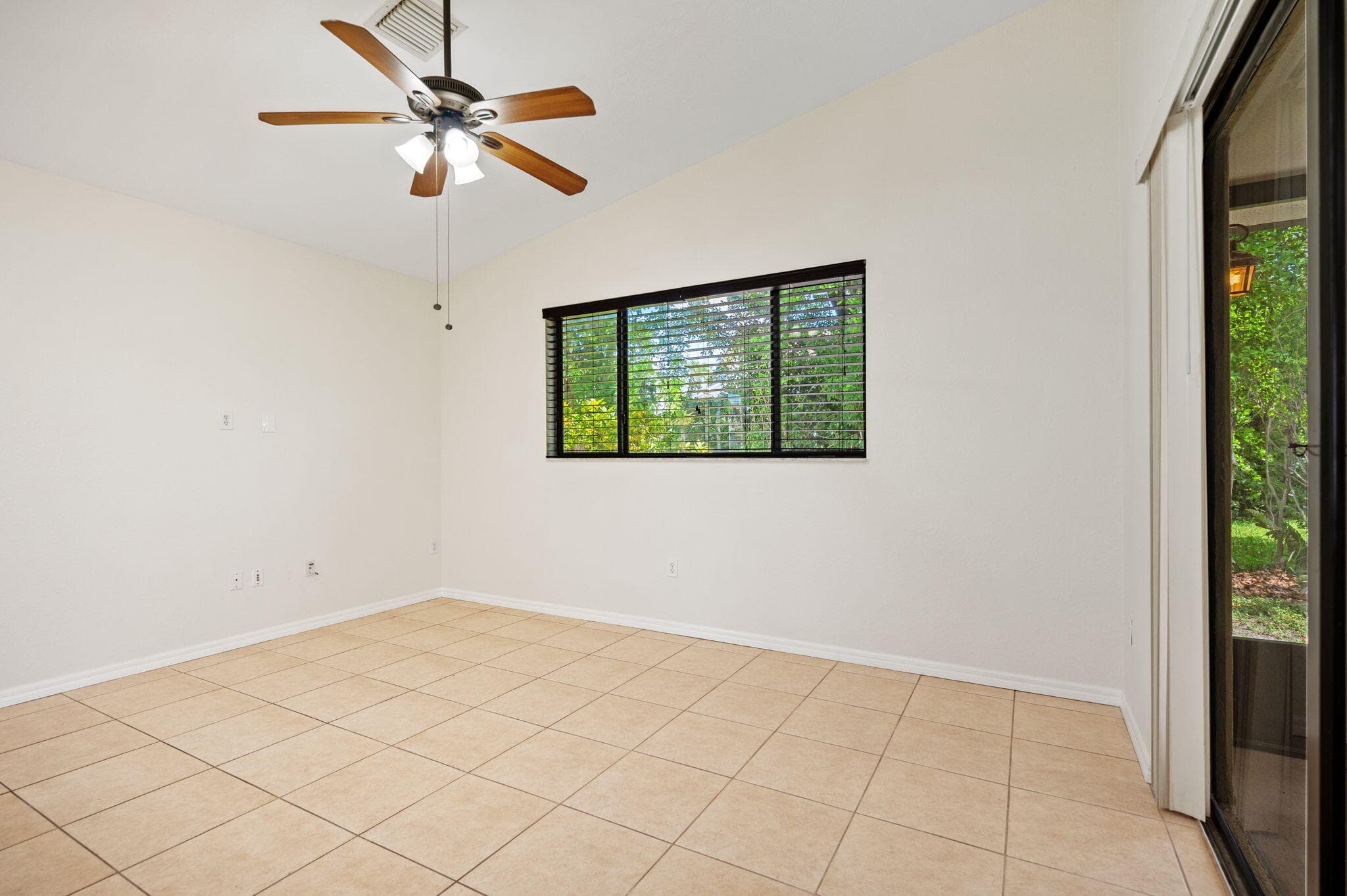 7039 Golf Pointe Circle, Tamarac, FL 33321 — photo 8 of 34