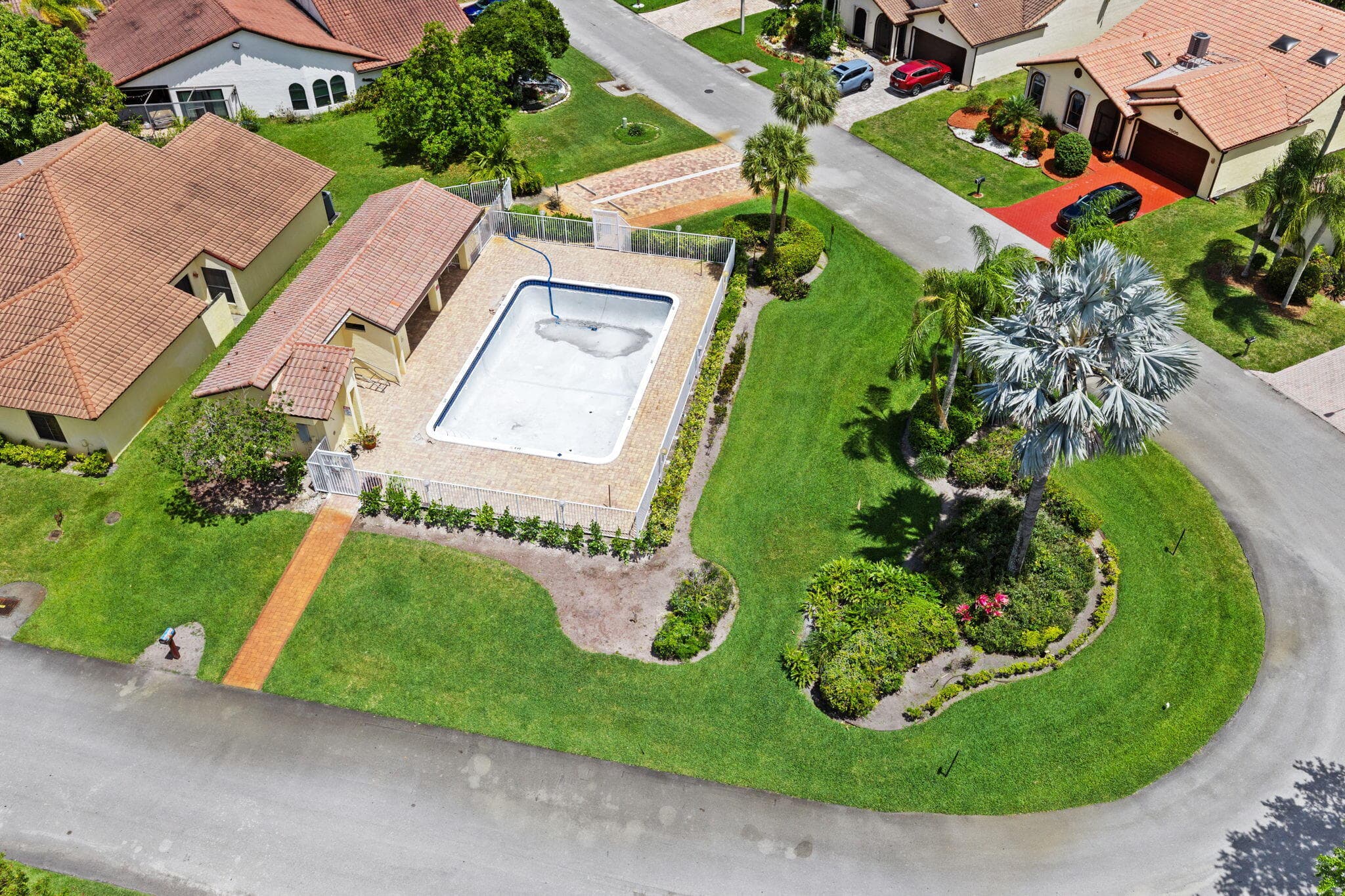 7039 Golf Pointe Circle, Tamarac, FL 33321 — photo 27 of 34