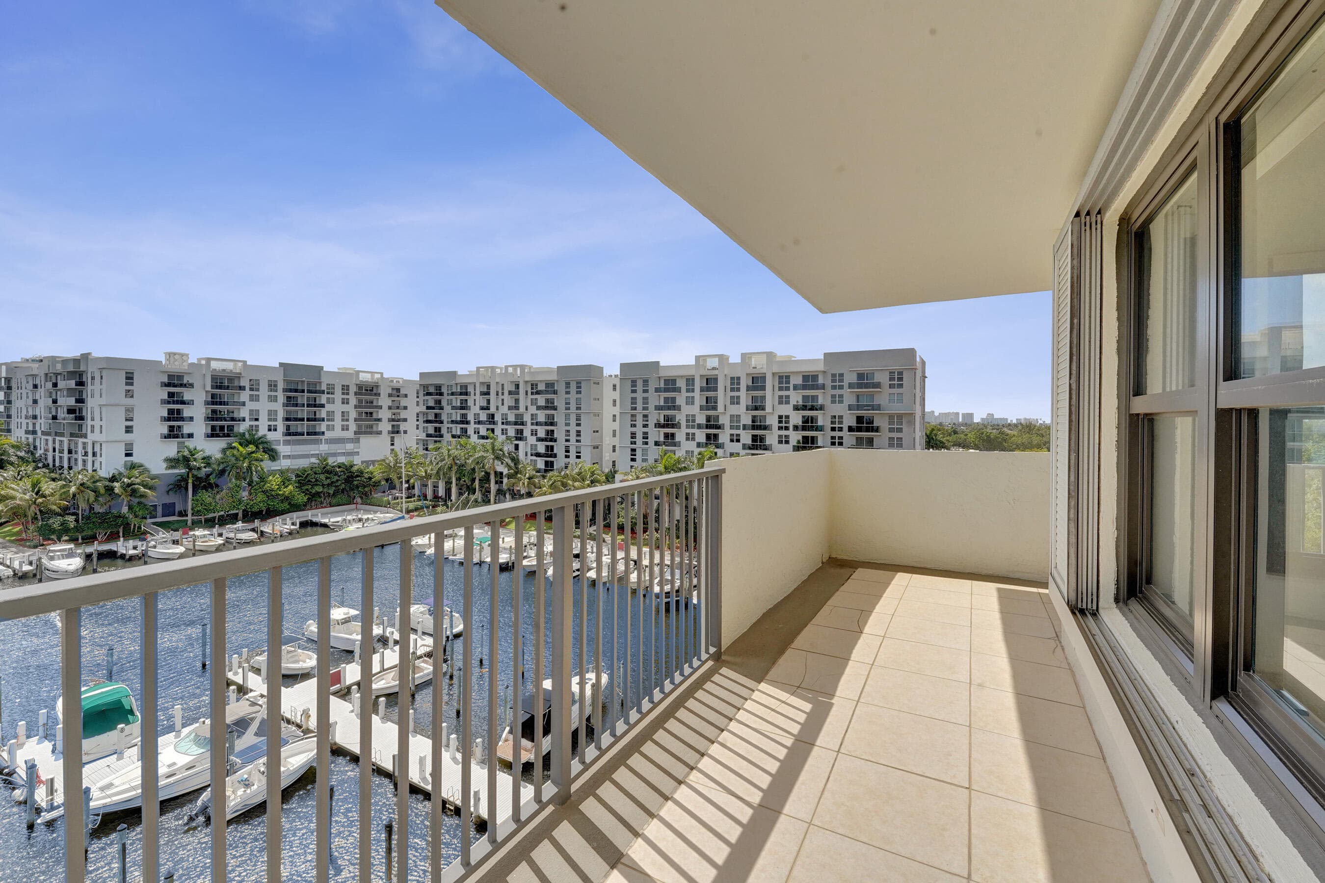 3200 Port Royale Drive N 701, Fort Lauderdale, FL 33308 — photo 5 of 43