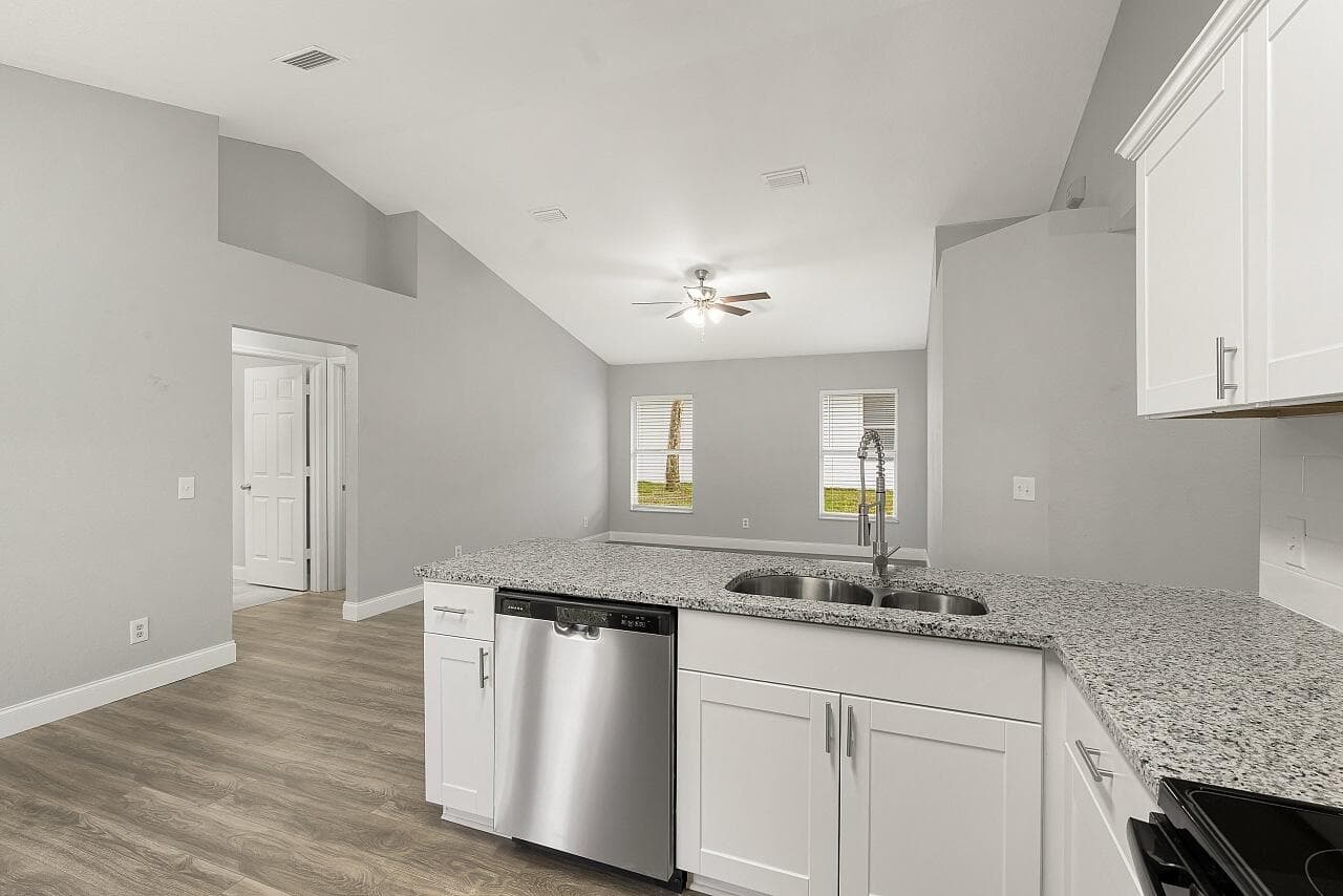 225 12th Street SW, Vero Beach, FL 32962 — photo 12 of 30