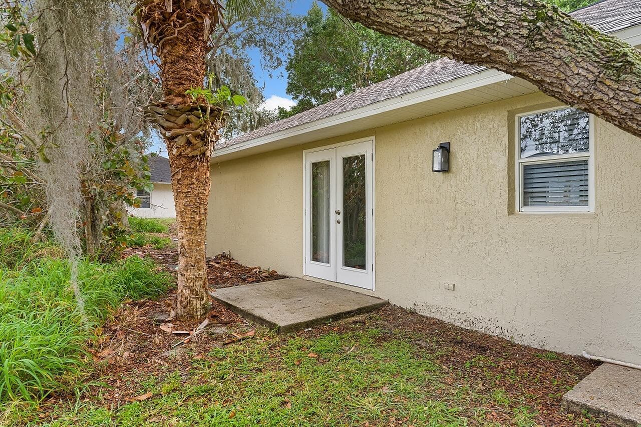 225 12th Street SW, Vero Beach, FL 32962 — photo 29 of 30