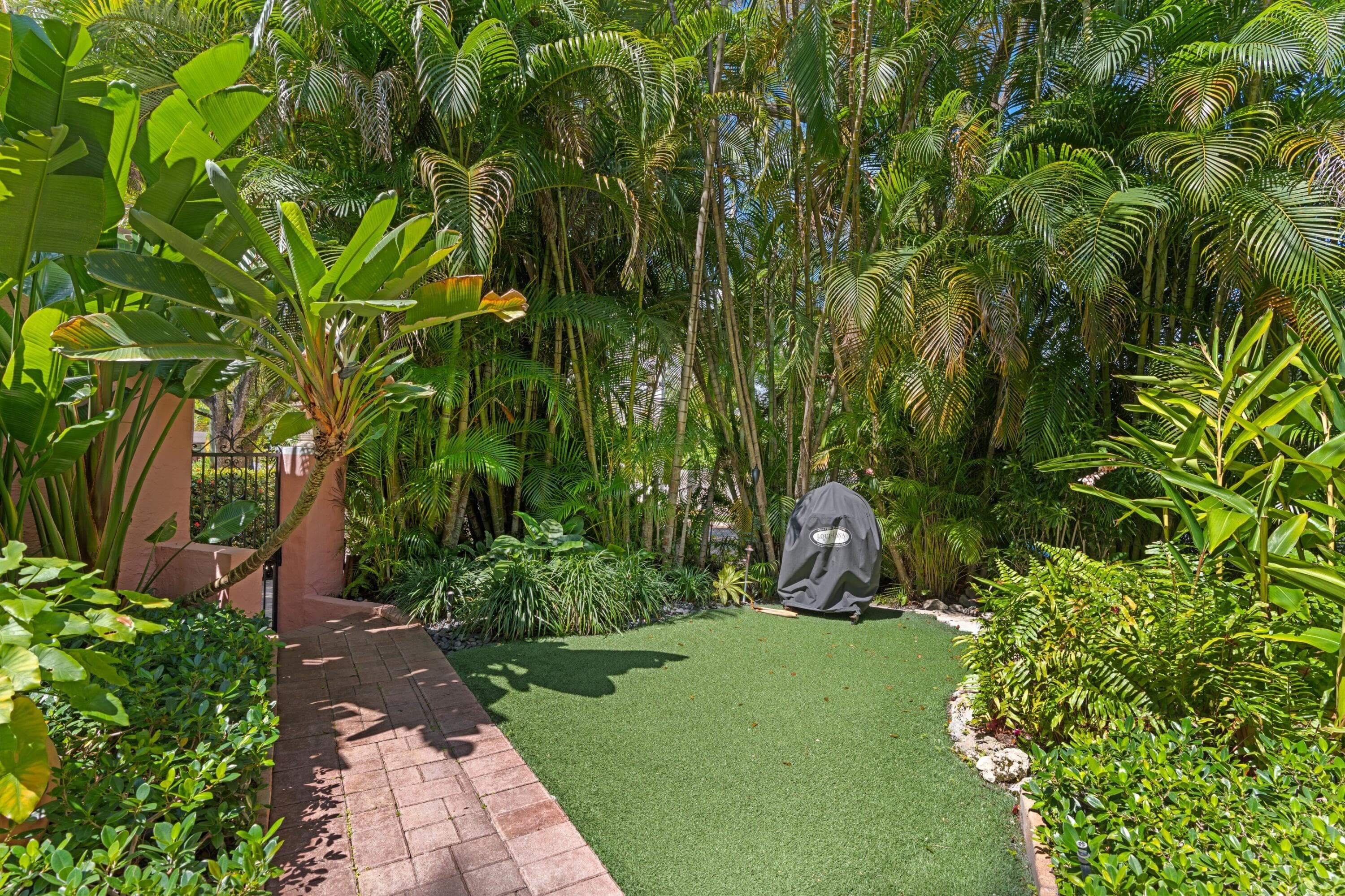 746 Upland Road, West Palm Beach, FL 33401 — photo 39 of 43