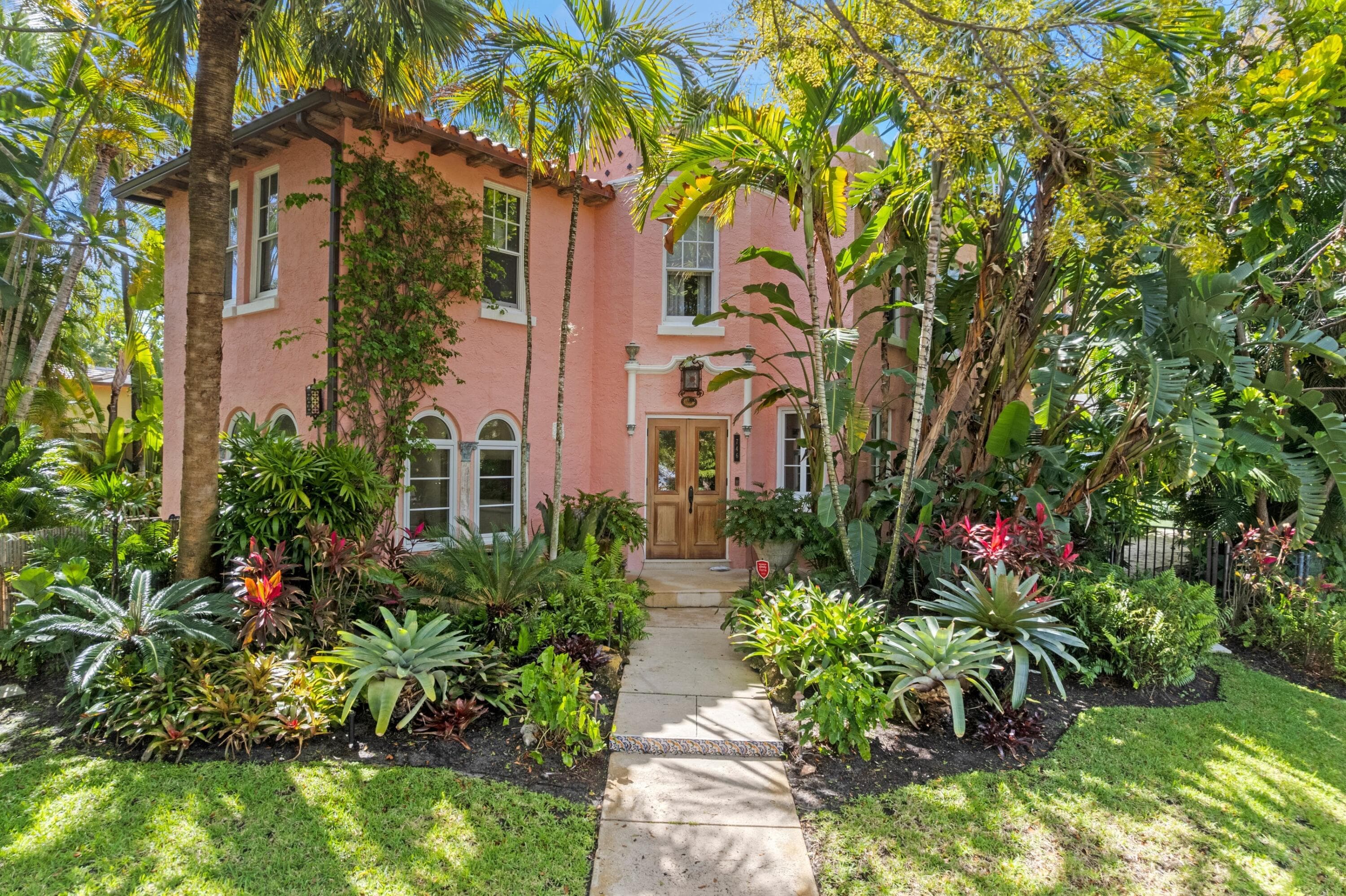 746 Upland Road, West Palm Beach, FL 33401 — photo 1 of 43