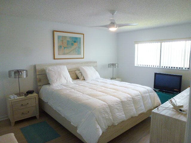 5550 Witney Drive 308, Delray Beach, FL 33484 — photo 9 of 18