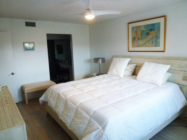 5550 Witney Drive 308, Delray Beach, FL 33484 — photo 10 of 18