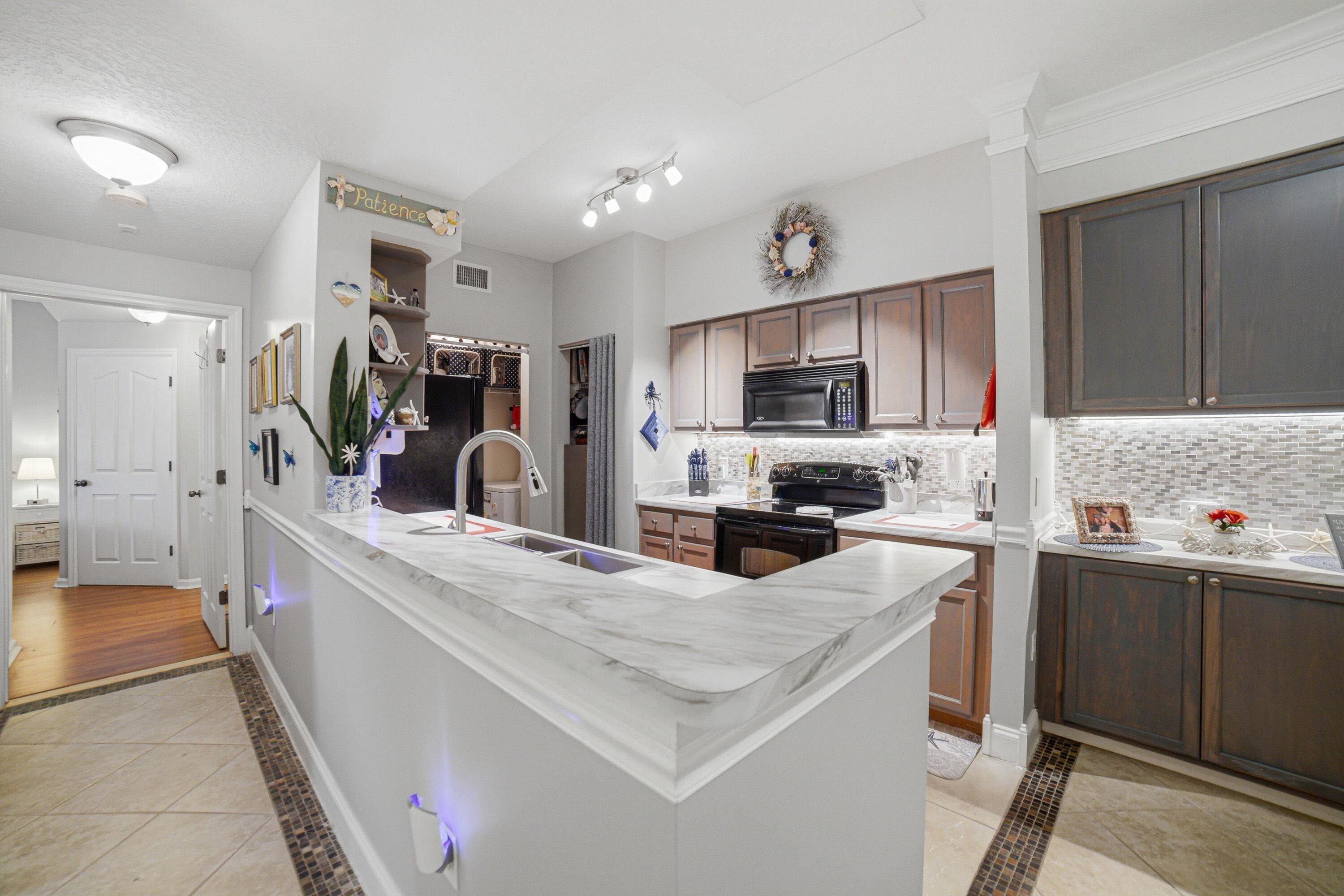 6101 Myrtlewood Circle W, Palm Beach Gardens, FL 33418 — photo 4 of 34
