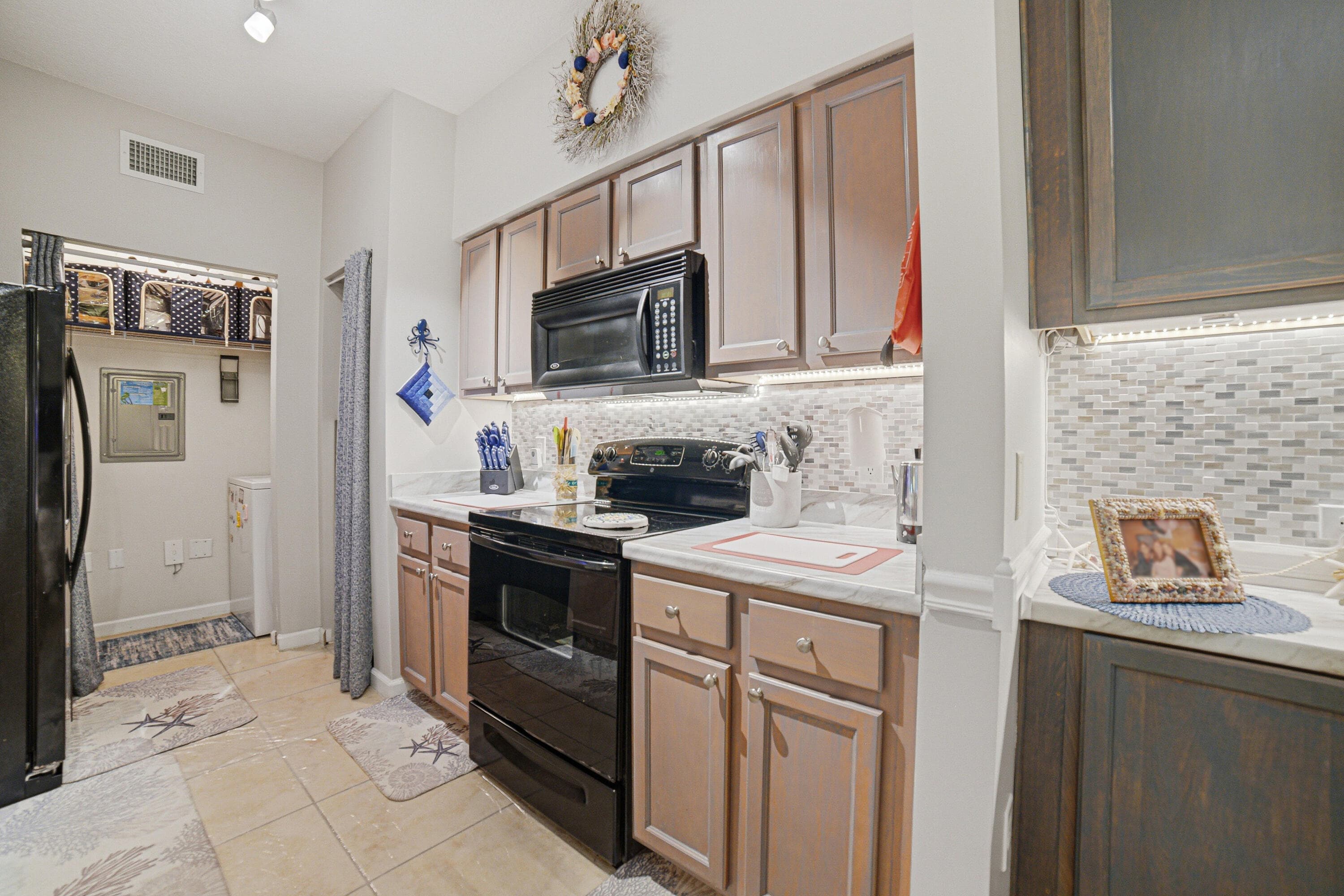 6101 Myrtlewood Circle W, Palm Beach Gardens, FL 33418 — photo 5 of 34