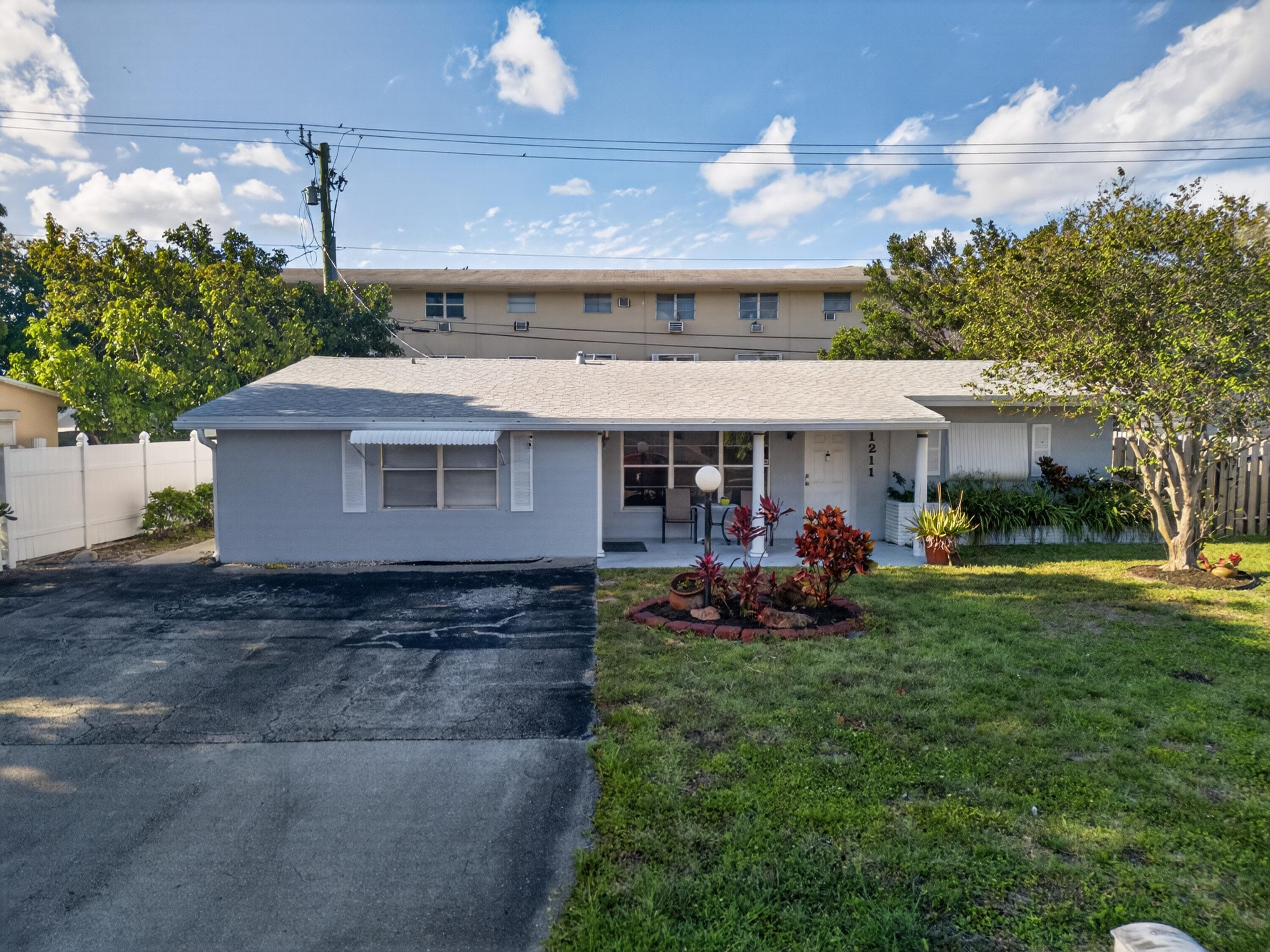 1211 NE 35th Street, Pompano Beach, FL 33064 — photo 2 of 50