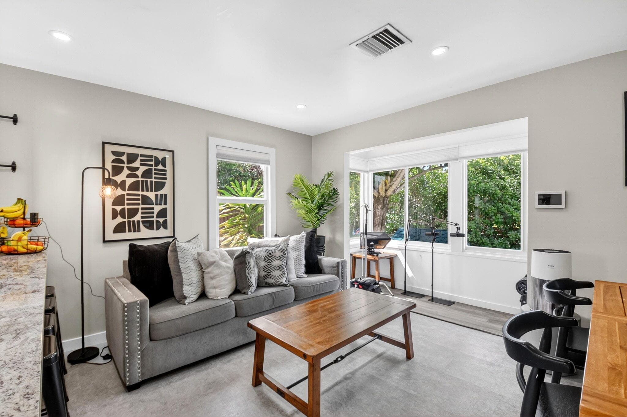 702 Forest Hill Boulevard, West Palm Beach, FL 33405 — photo 10 of 34