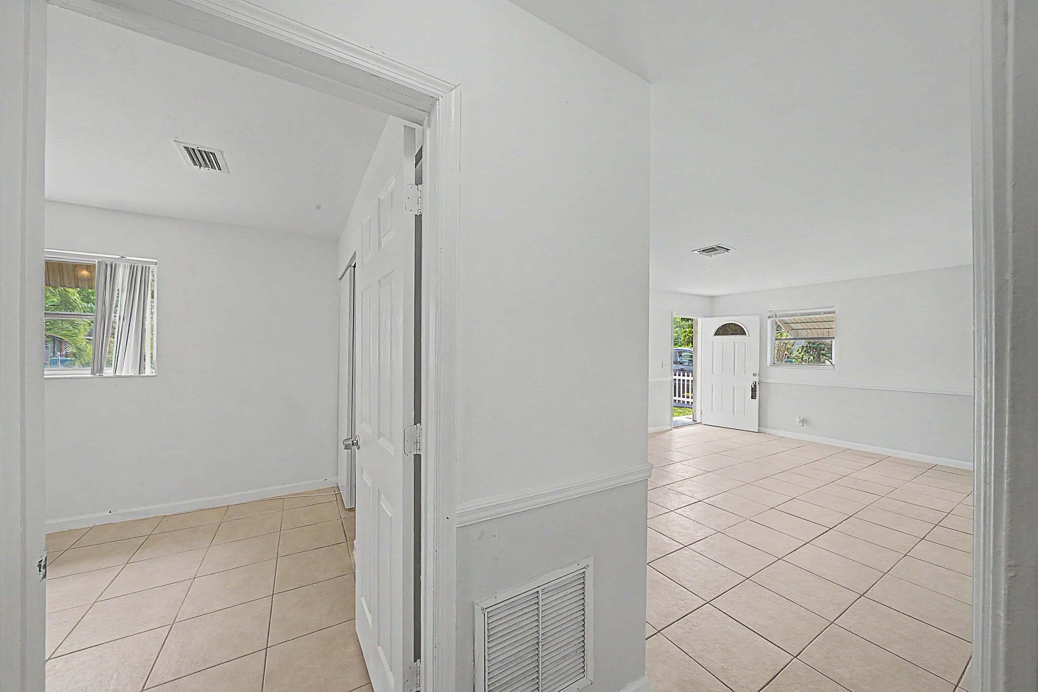 301 SE 21st Avenue, Boynton Beach, FL 33435 — photo 19 of 40