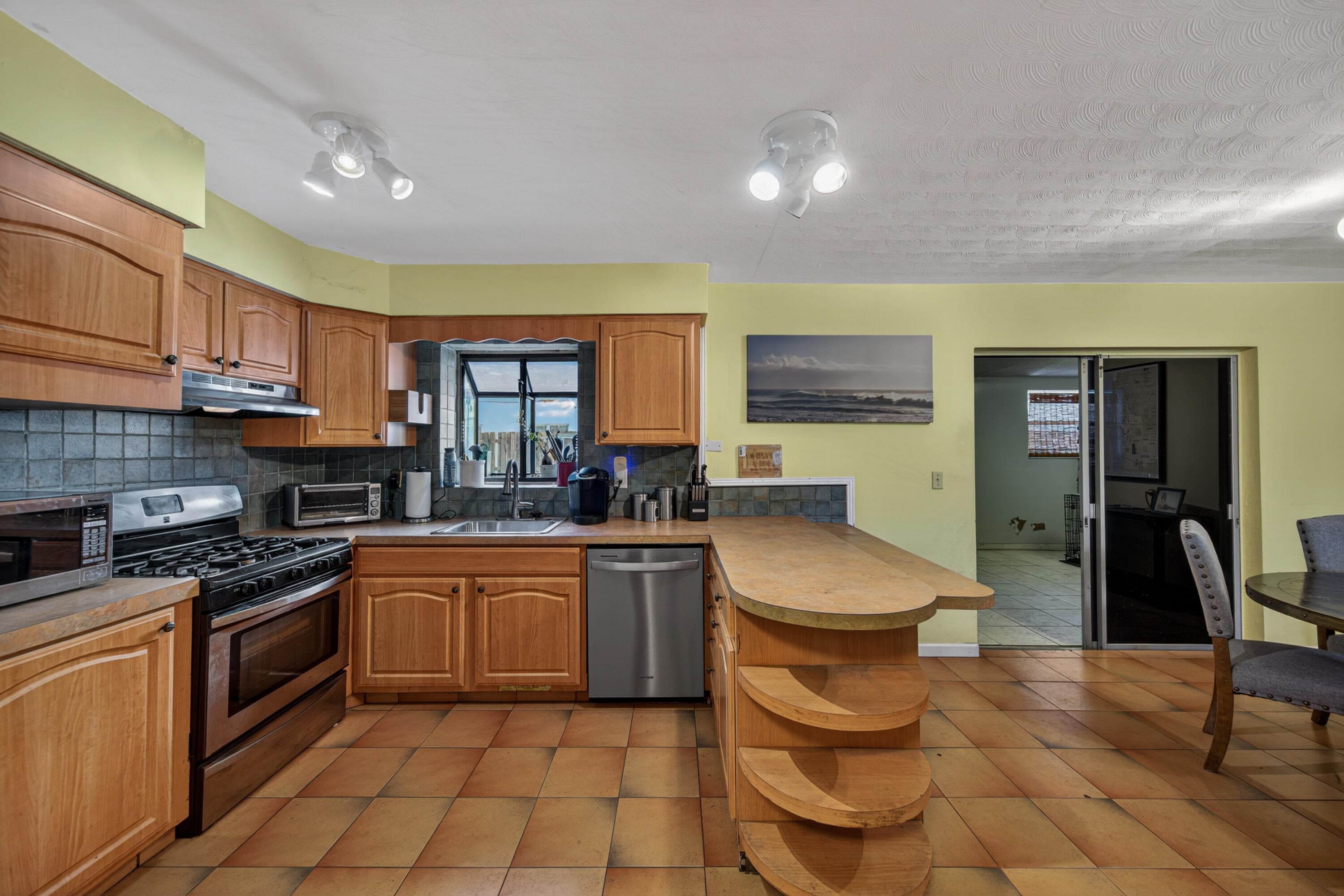 1211 NE 35th Street, Pompano Beach, FL 33064 — photo 8 of 50