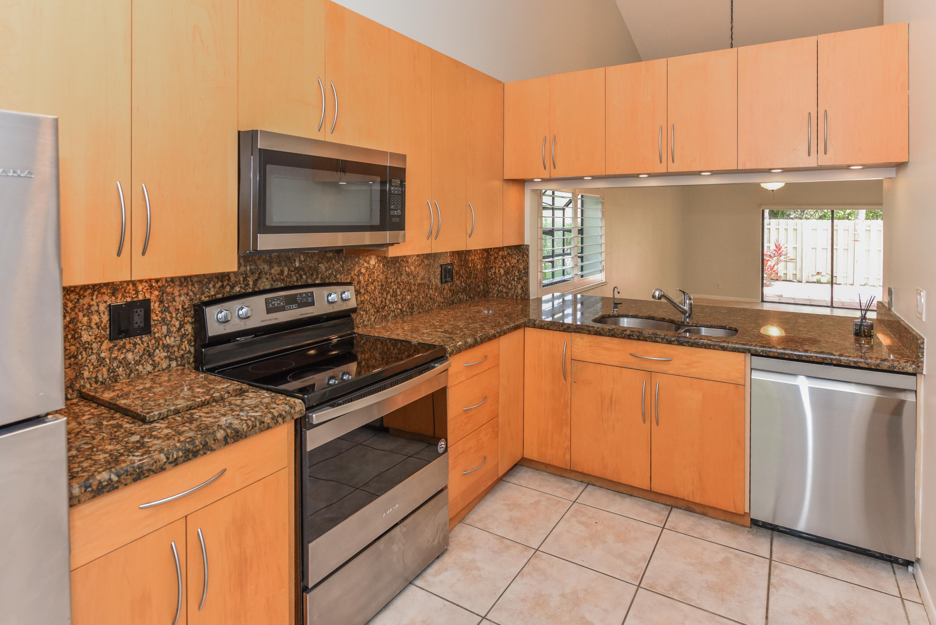 1400 NW 9th Avenue B-8, Boca Raton, FL 33486 — photo 8 of 32