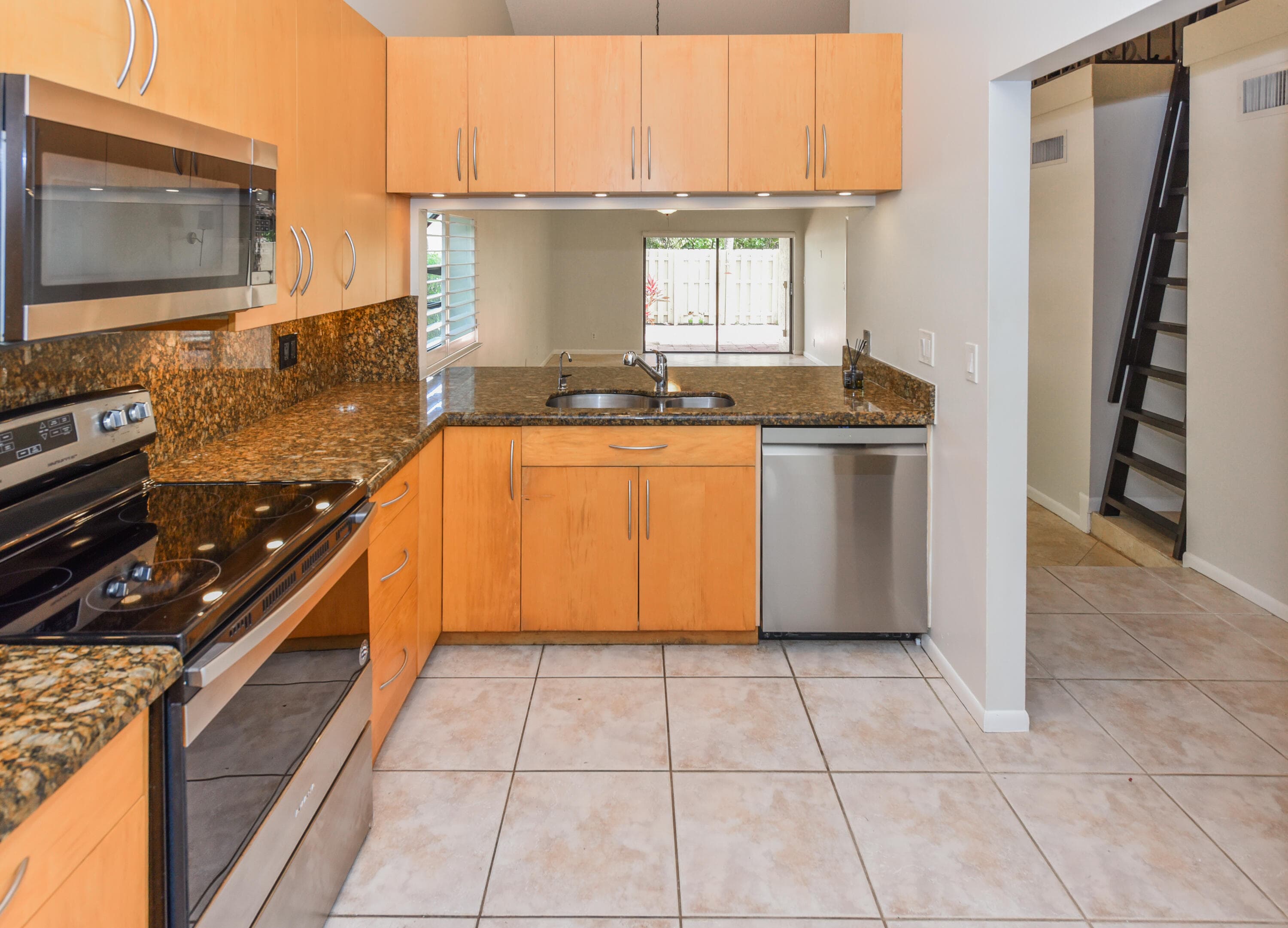 1400 NW 9th Avenue B-8, Boca Raton, FL 33486 — photo 9 of 32