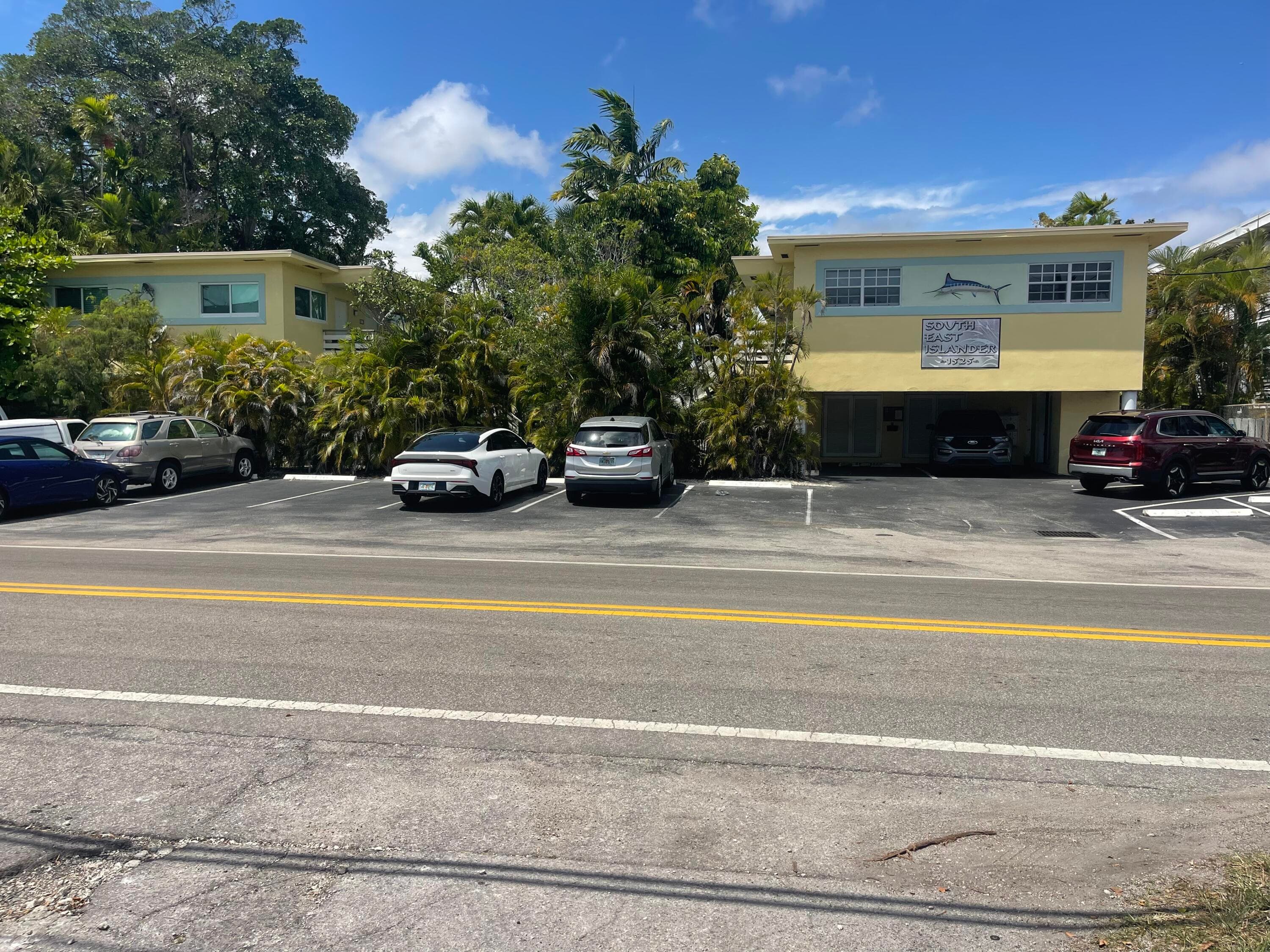 1525 SE 15th Street NE 2, Fort Lauderdale, FL 33316 — photo 4 of 17