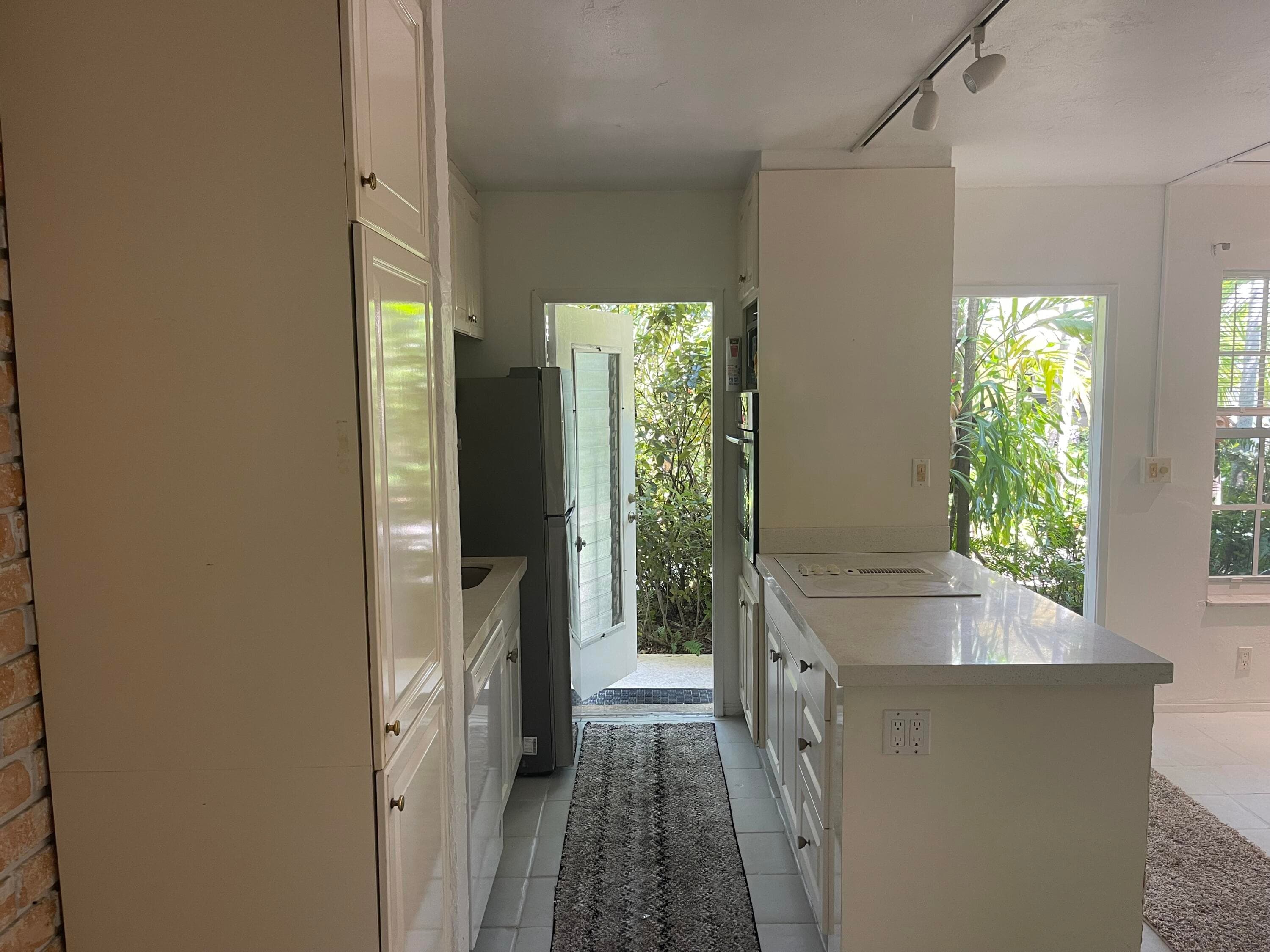 1525 SE 15th Street NE 2, Fort Lauderdale, FL 33316 — photo 14 of 17