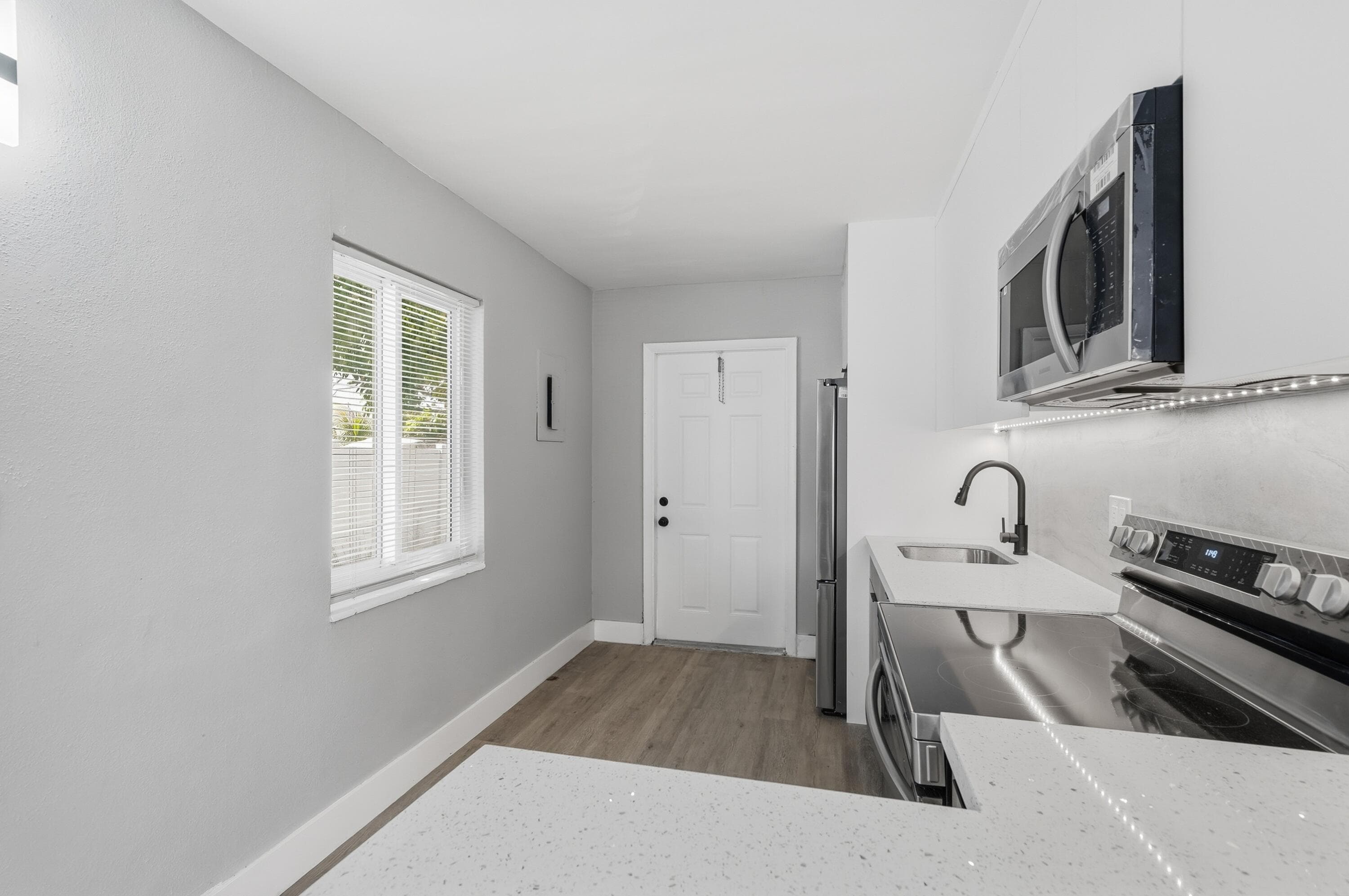 2625 NW 10th Street, Pompano Beach, FL 33069 — photo 5 of 19