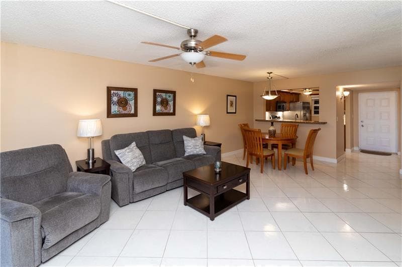 1811 Sabal Palm Drive 304, Davie, FL 33324 — photo 4 of 9