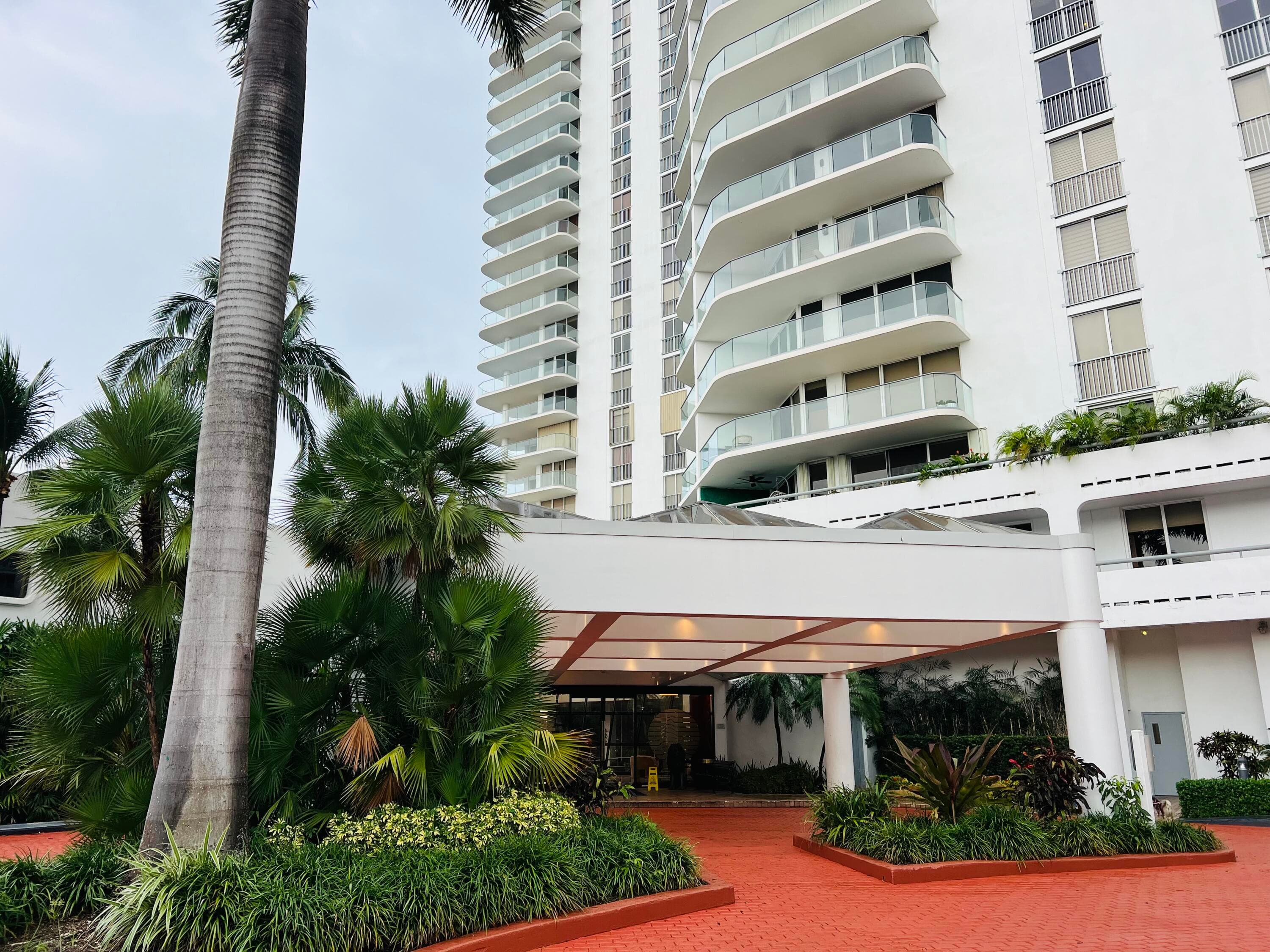 19707 Turnberry Way 12e, Aventura, FL 33180 — photo 2 of 33
