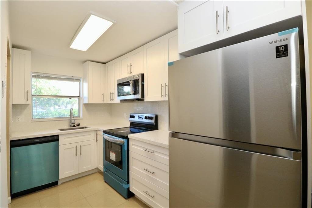 9915 Sandalfoot Boulevard 408, Boca Raton, FL 33428 — photo 4 of 19