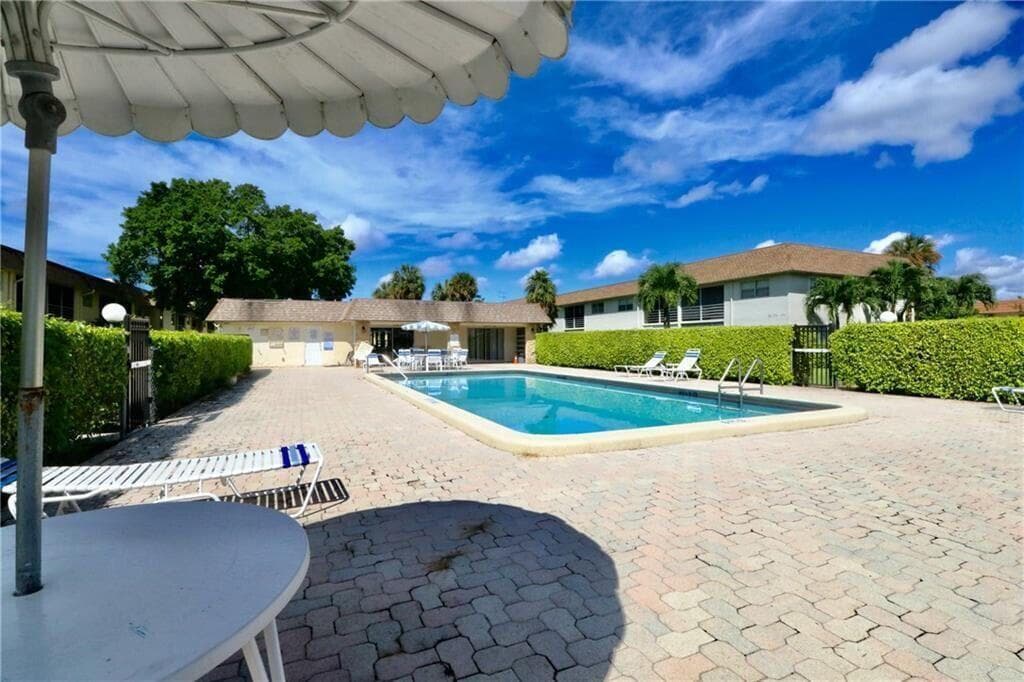 9915 Sandalfoot Boulevard 408, Boca Raton, FL 33428 — photo 7 of 19