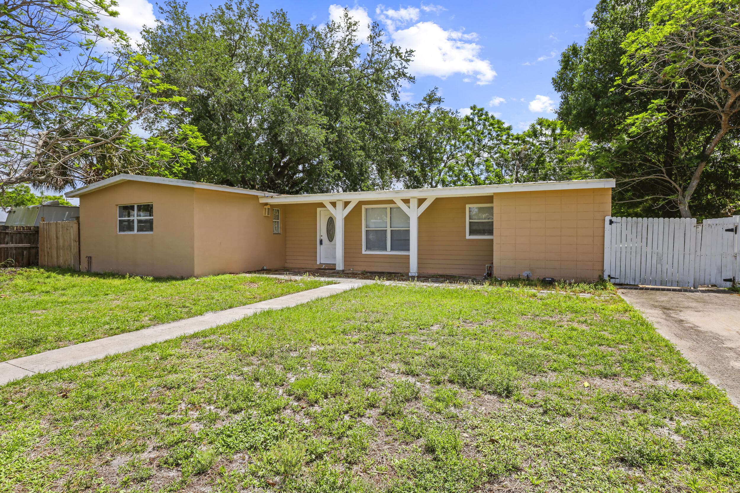 180 SE Serenata Court, Port St. Lucie, FL 34983 — photo 3 of 39