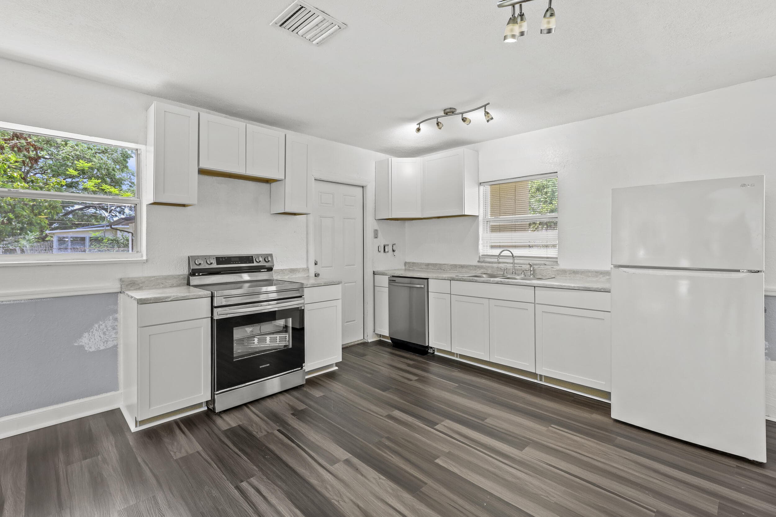 180 SE Serenata Court, Port St. Lucie, FL 34983 — photo 19 of 39