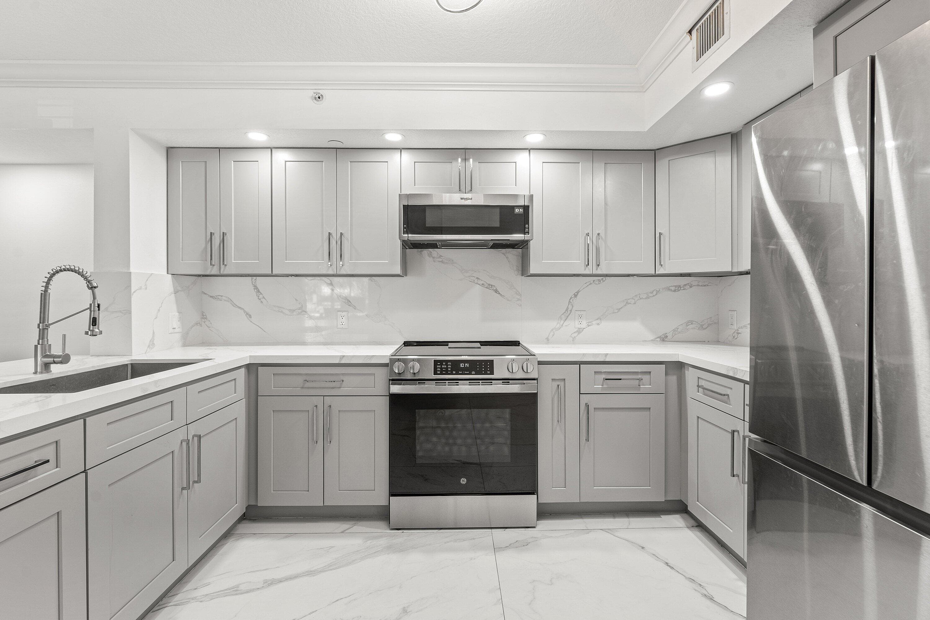 4180 W San Marino Boulevard 107, West Palm Beach, FL 33409 — photo 4 of 23