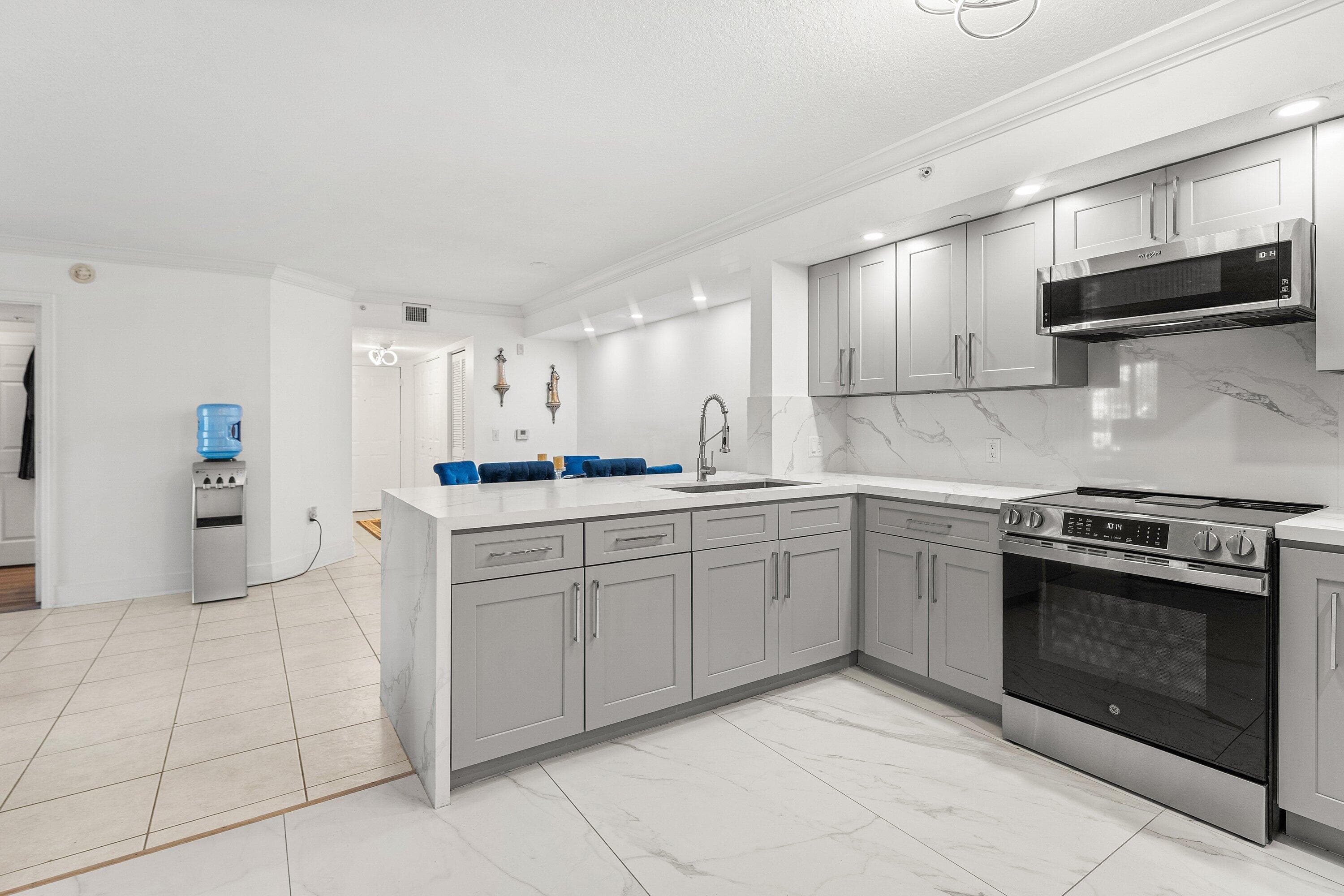 4180 W San Marino Boulevard 107, West Palm Beach, FL 33409 — photo 5 of 23