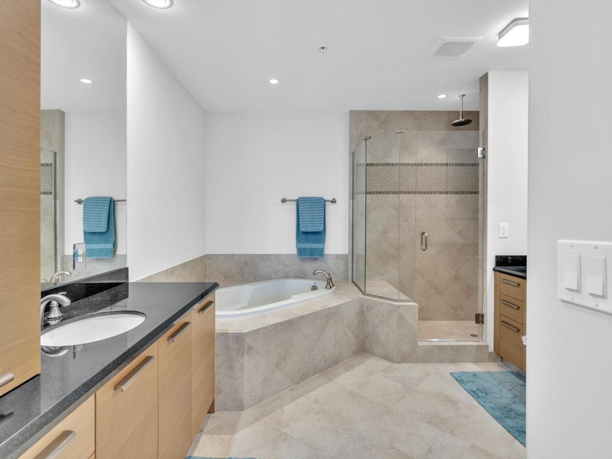 4444 El Mar Drive 3305, Lauderdale-By-The-Sea, FL 33308 — photo 18 of 31