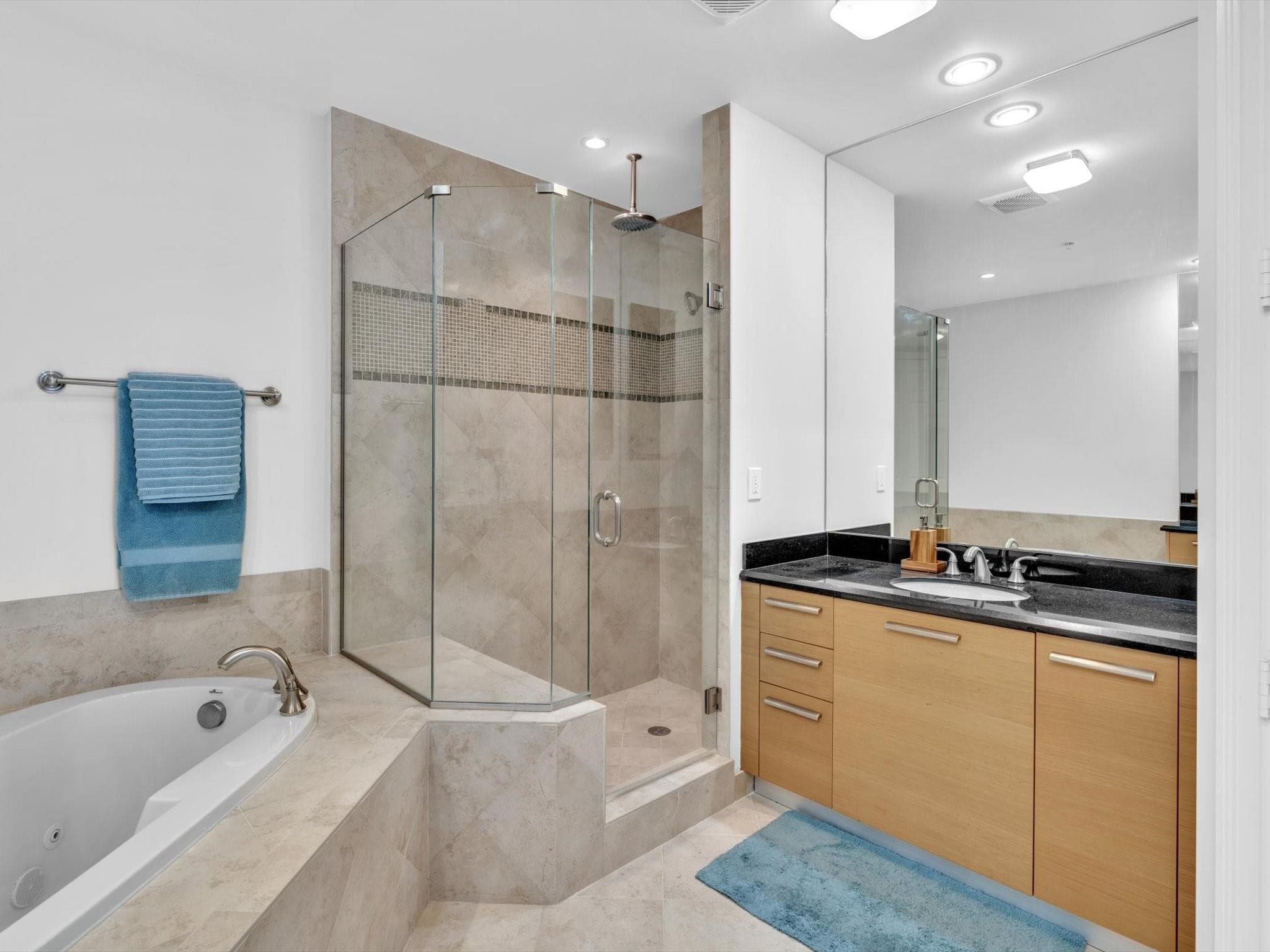 4444 El Mar Drive 3305, Lauderdale-By-The-Sea, FL 33308 — photo 19 of 31