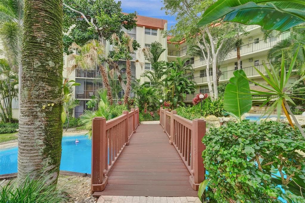 5300 NE 24th Terrace, Fort Lauderdale, FL 33308 — photo 6 of 32
