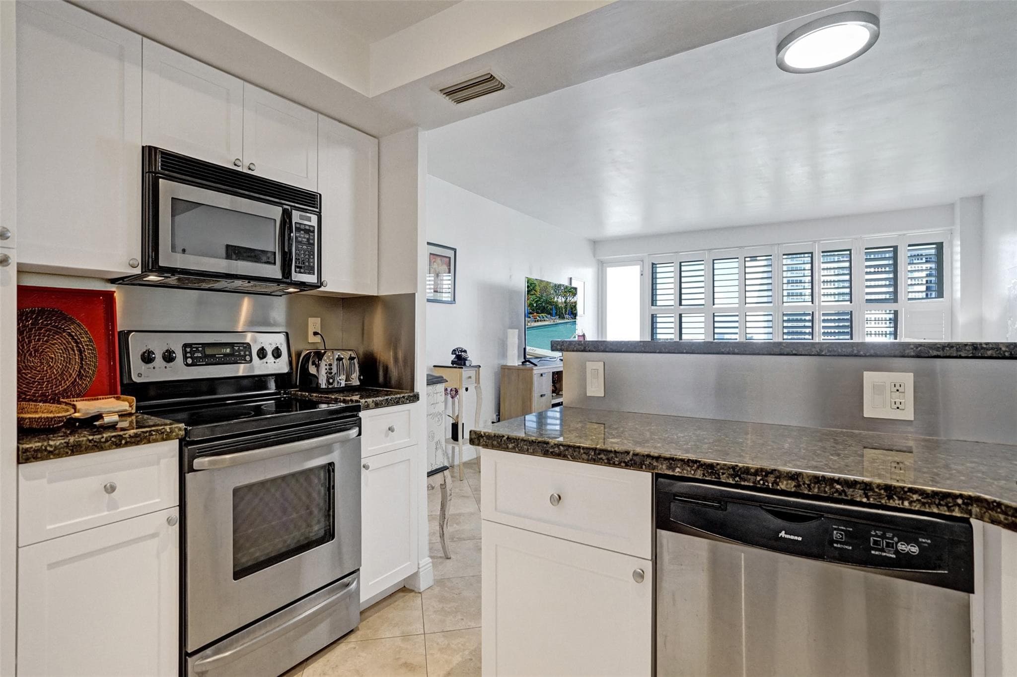 3333 NE 34th Street 1006, Fort Lauderdale, FL 33308 — photo 11 of 51