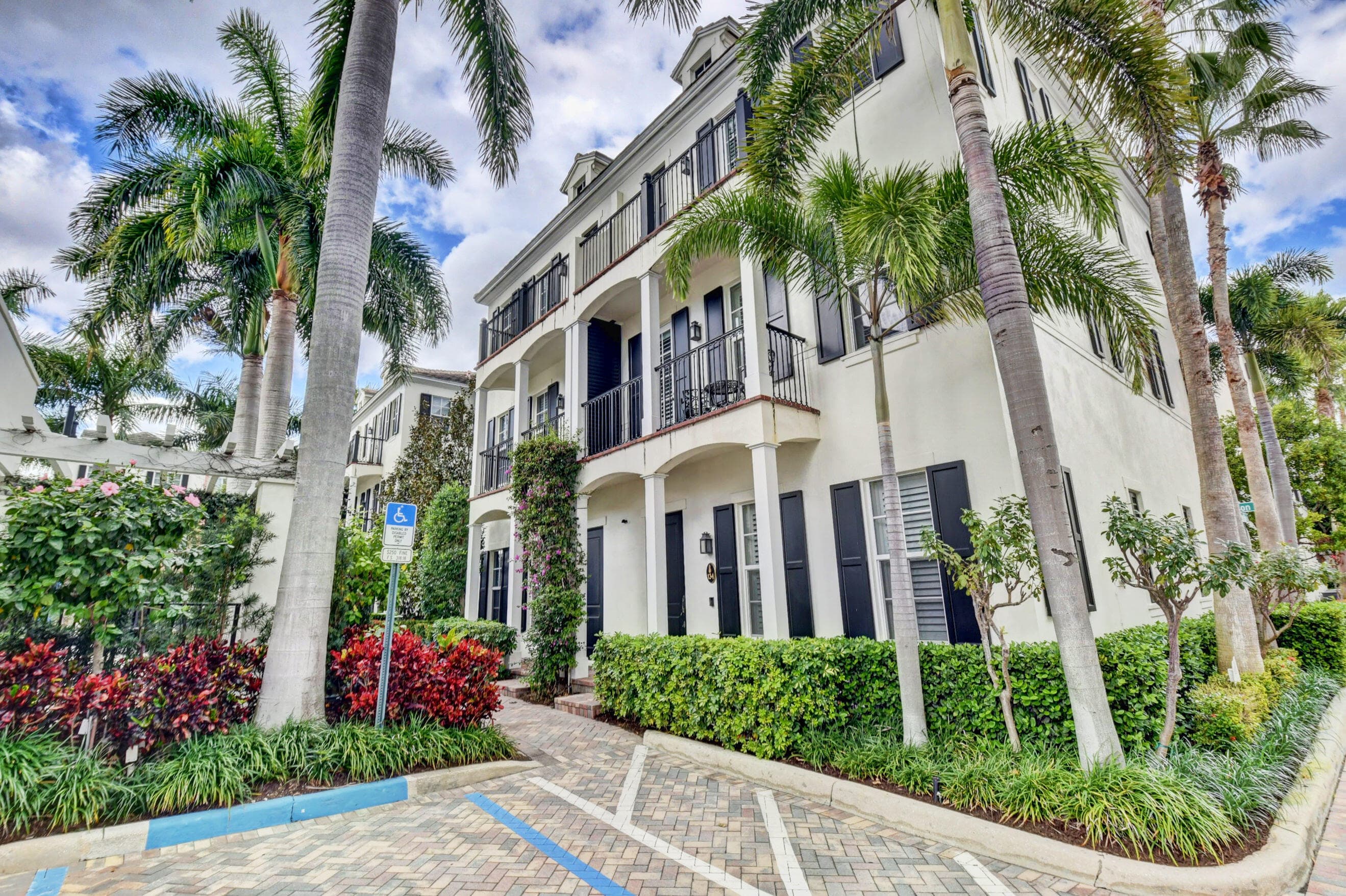 134 Madison Lane, Delray Beach, FL 33444 — photo 2 of 58